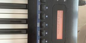 Synthétiseur Roland Juno‑D