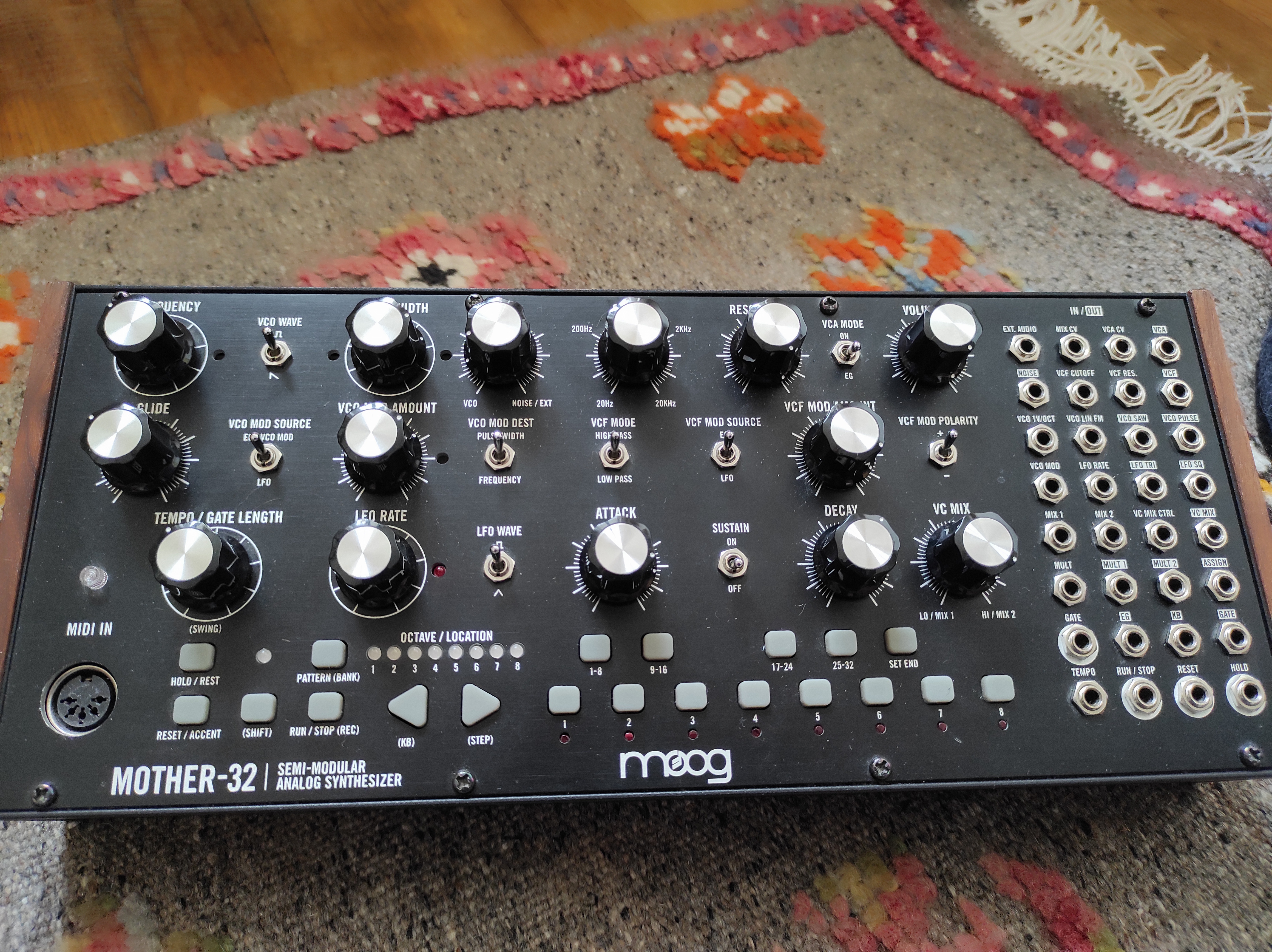 Moog mother 32 