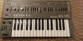 Vends Roland SH 101