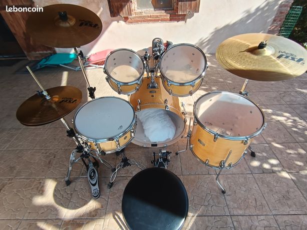 Vends Batterie Yamaha Custom Stage Studio très peu servie