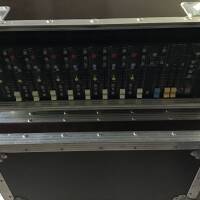 Console Protracker en flight-case avec panels