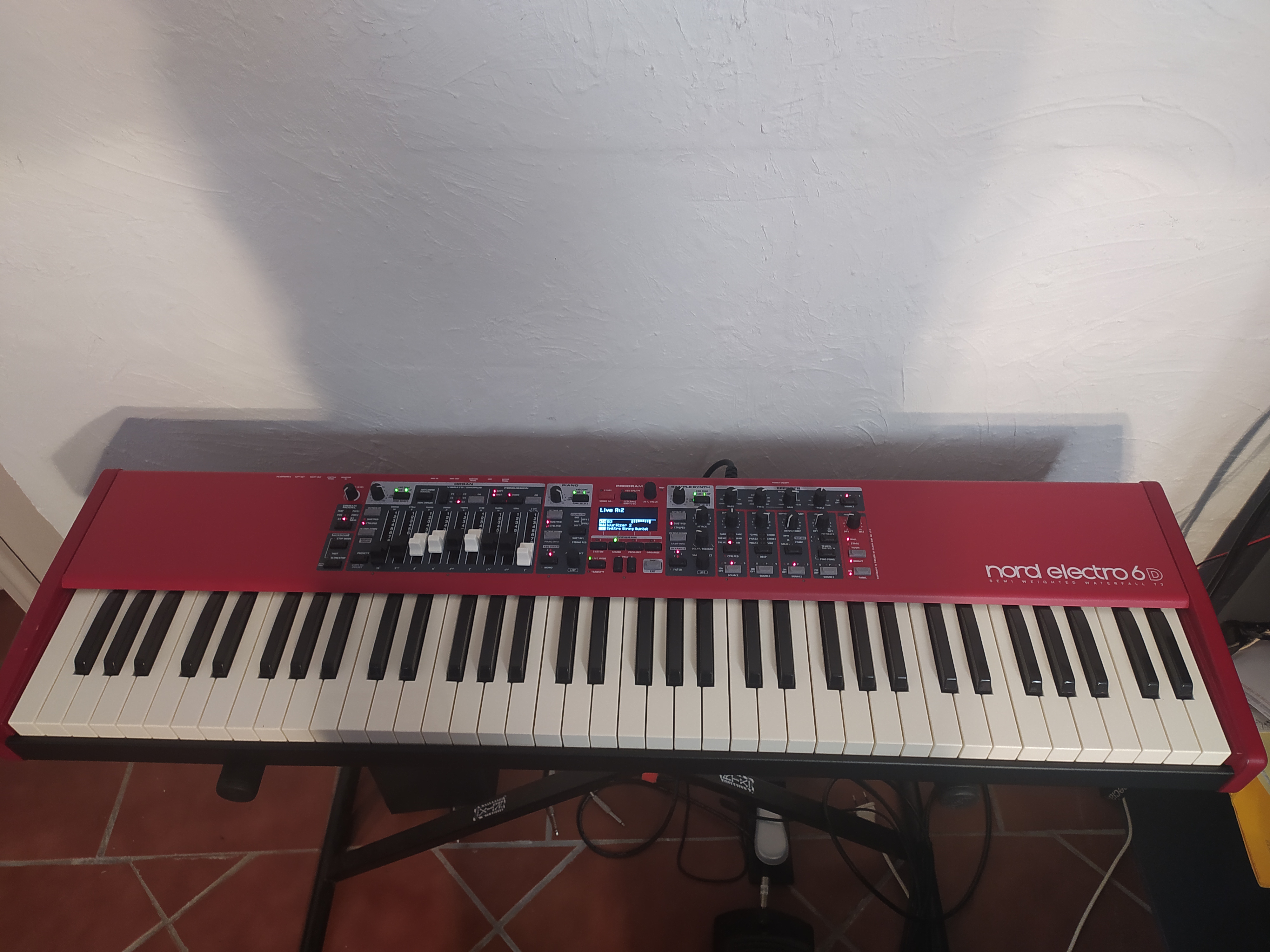 Vds Clavia Nord électro 6d    73 notes