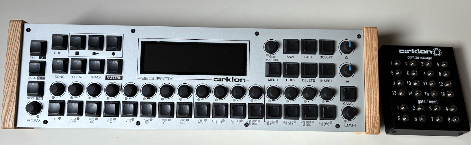 Vends Sequentix Cirklon V2 NEUF CVIO/desktop breakout box 3.5mm/cable 2M