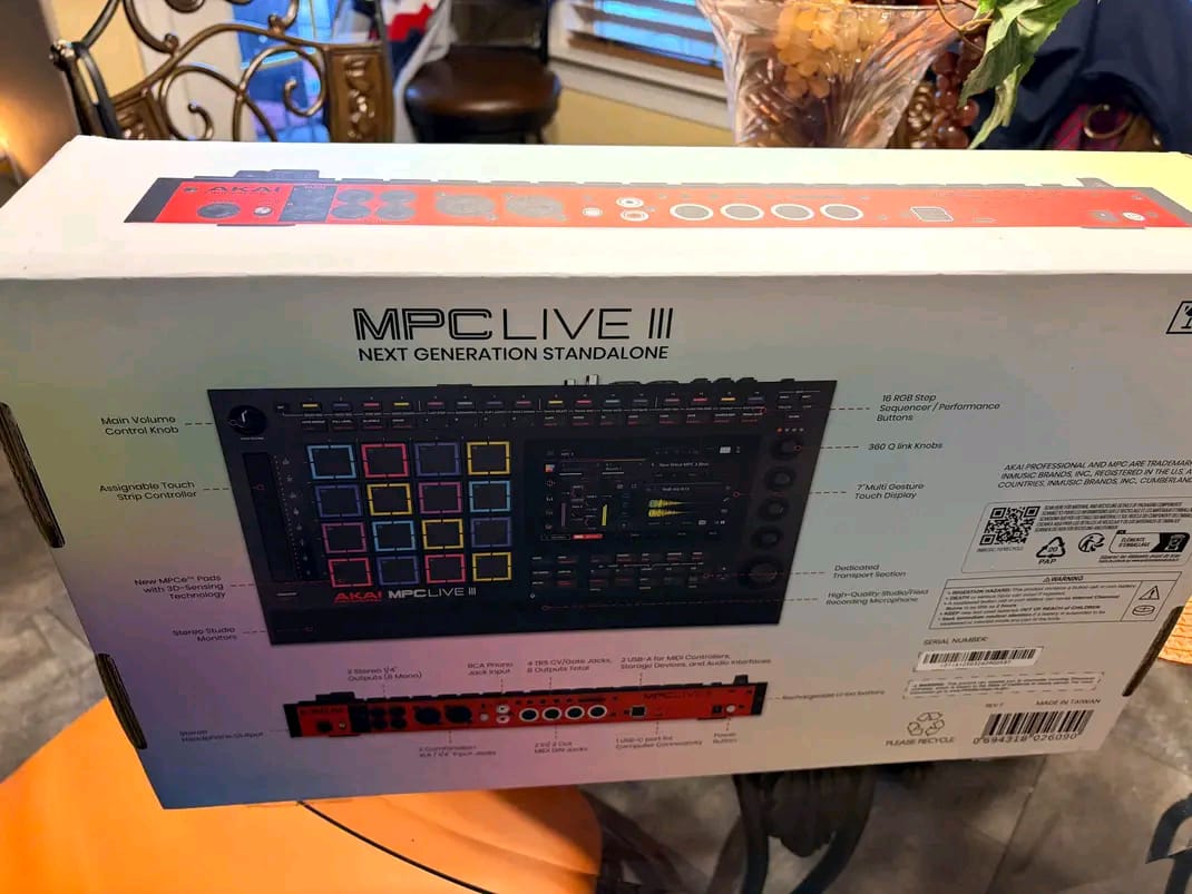 AKAI Professional MPC Live III