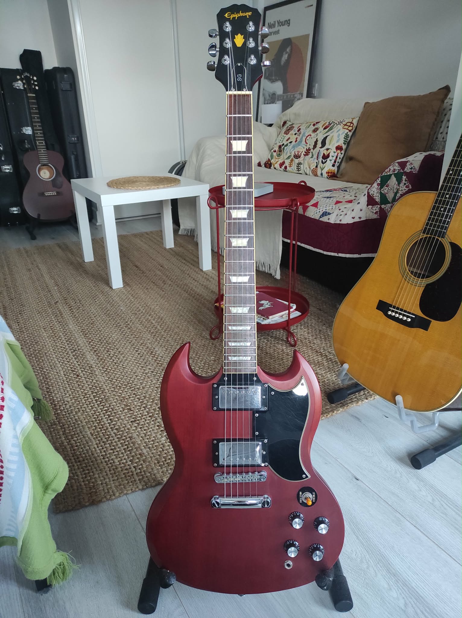 Epiphone G-400