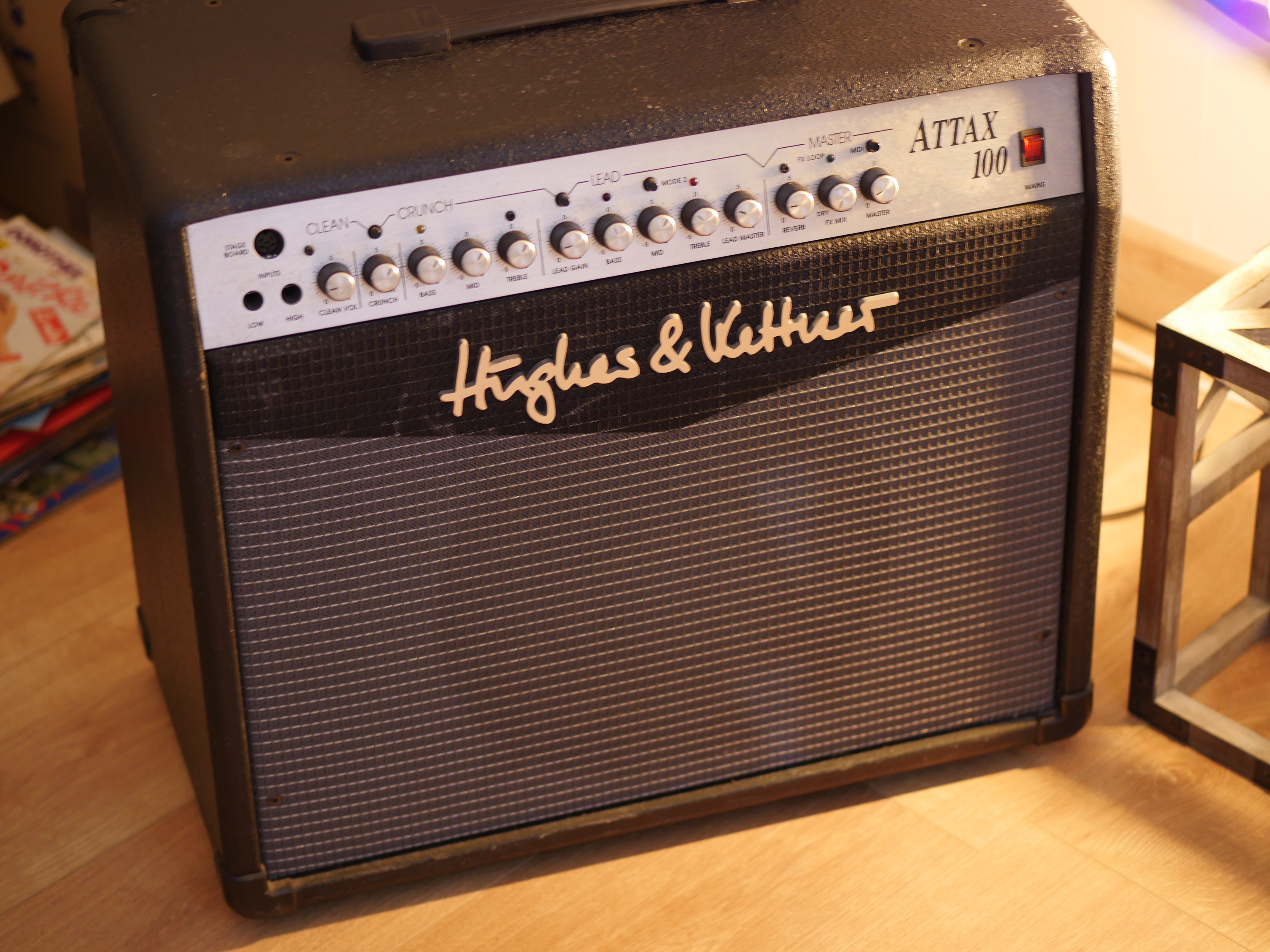 Hughes & Kettner Attax 100 TOUR REVERB – Combo 100W – HP Celestion – Rev ressort