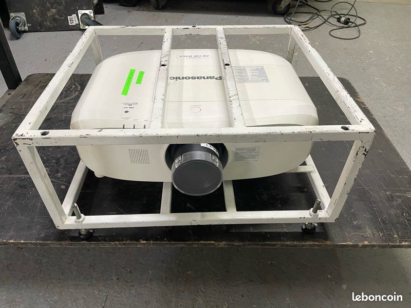 Vidéo Projecteur 7k Panasonic