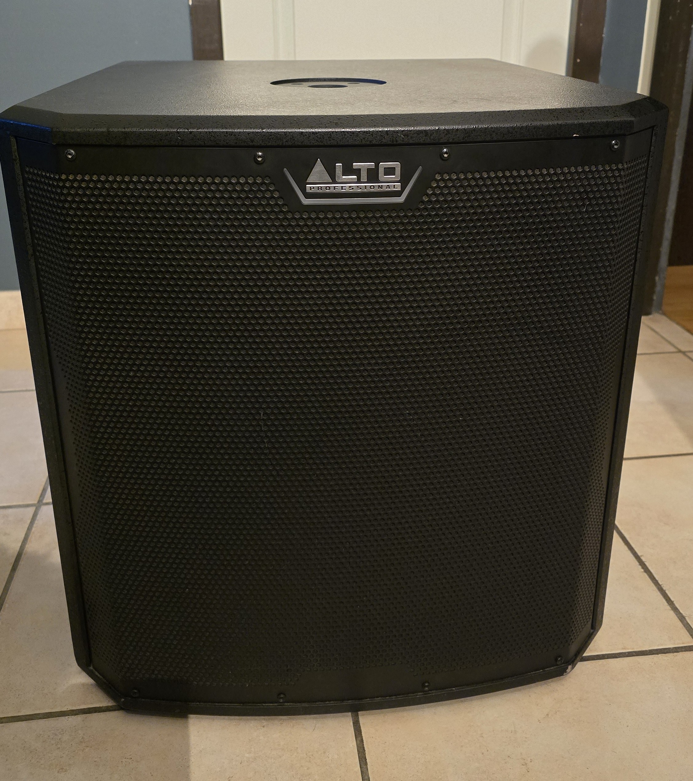 VENDS caisson de basse Alto Professional TS15S - État Neuf