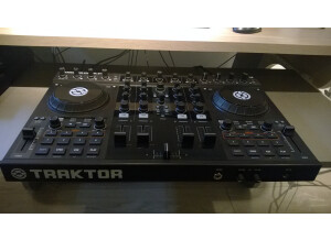 Native Instruments Traktor Kontrol S4 (64689)