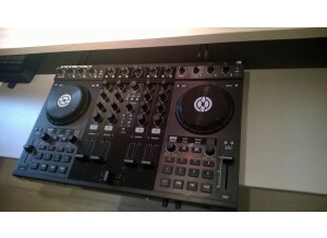 Native Instruments Traktor Kontrol S4 (76690)
