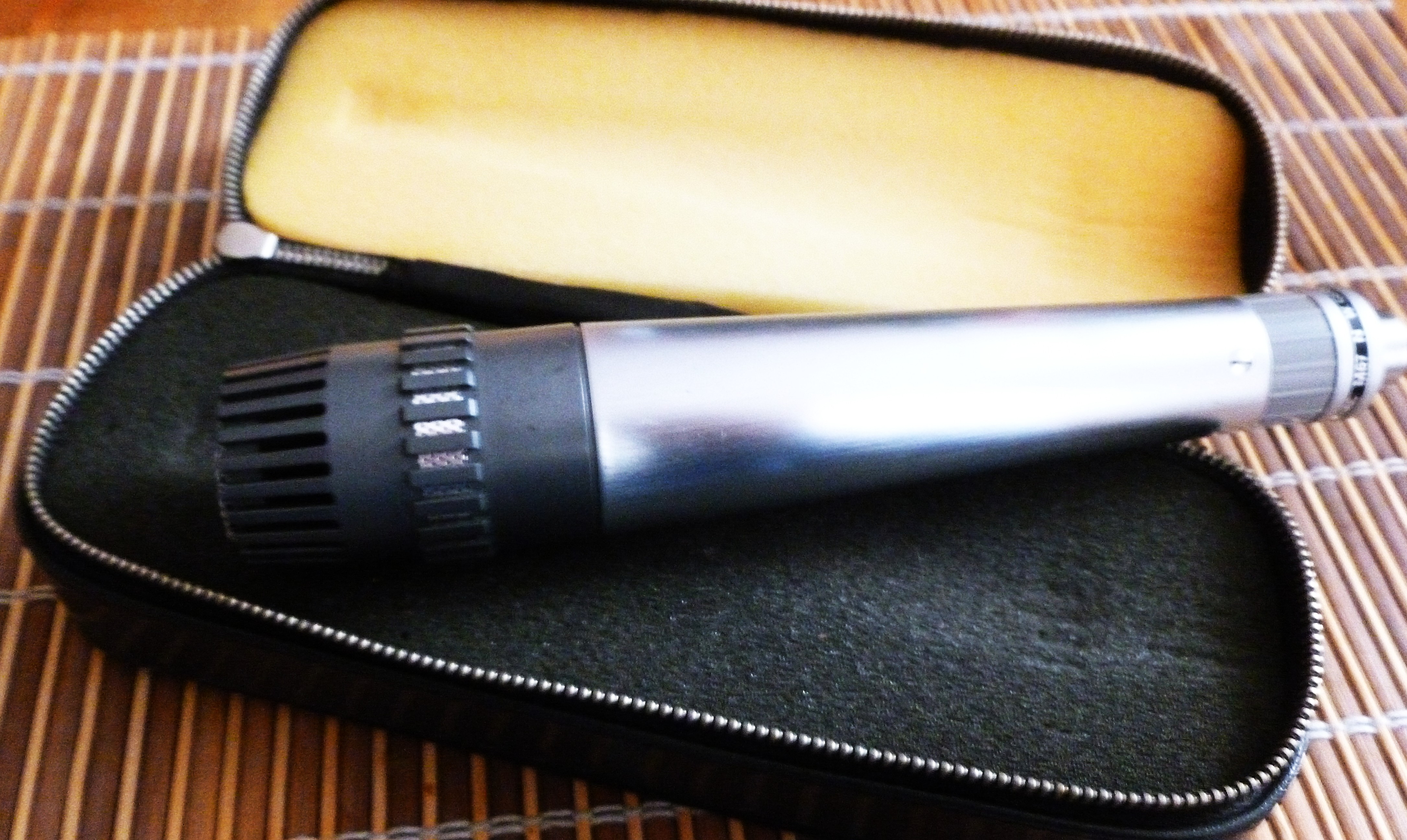 Vends microphone M67N. Vintage German broadcast microphone