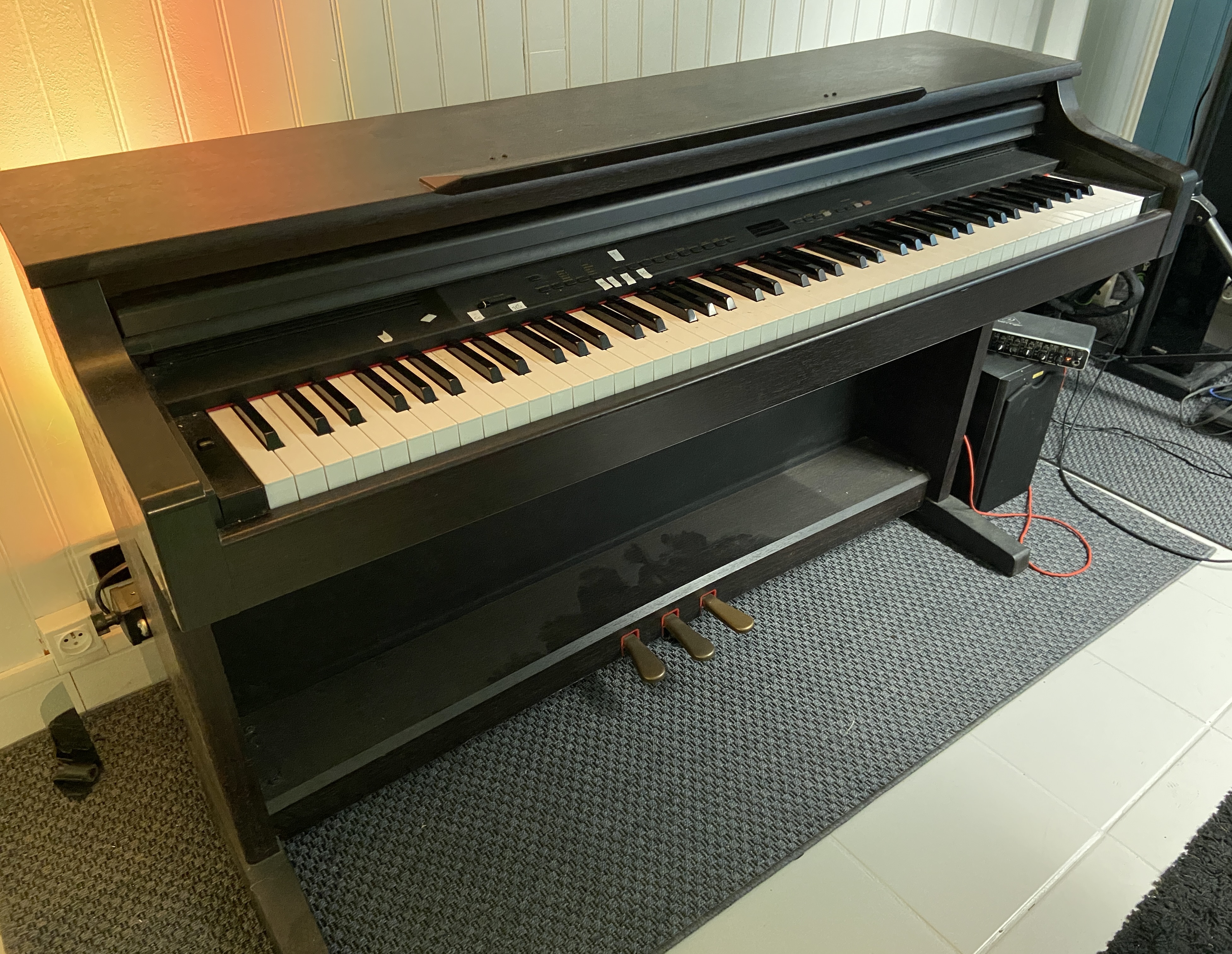 À vendre piano clavinova clp-511