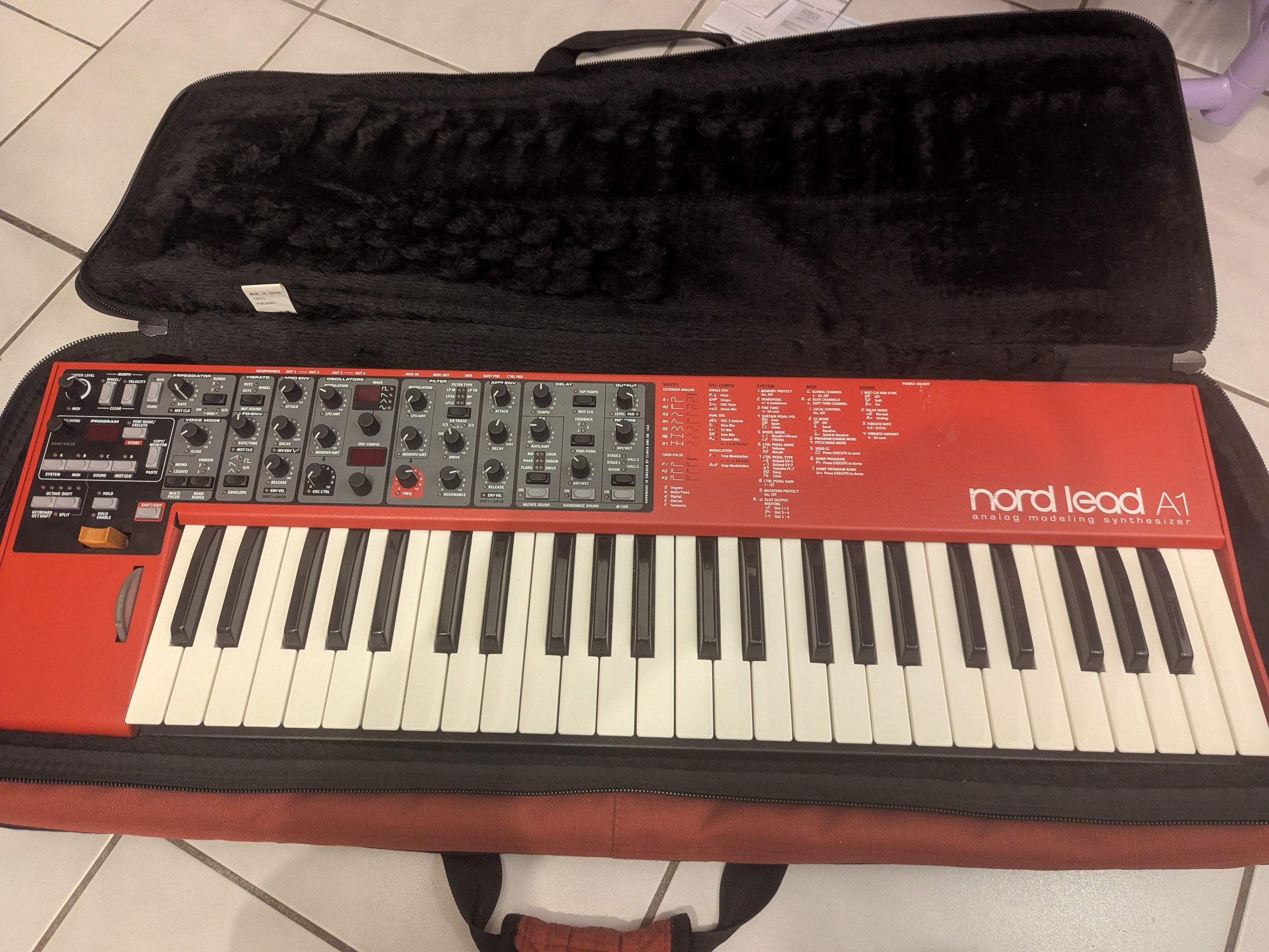 Nord Lead A1 comme neuf + housse, Lyon