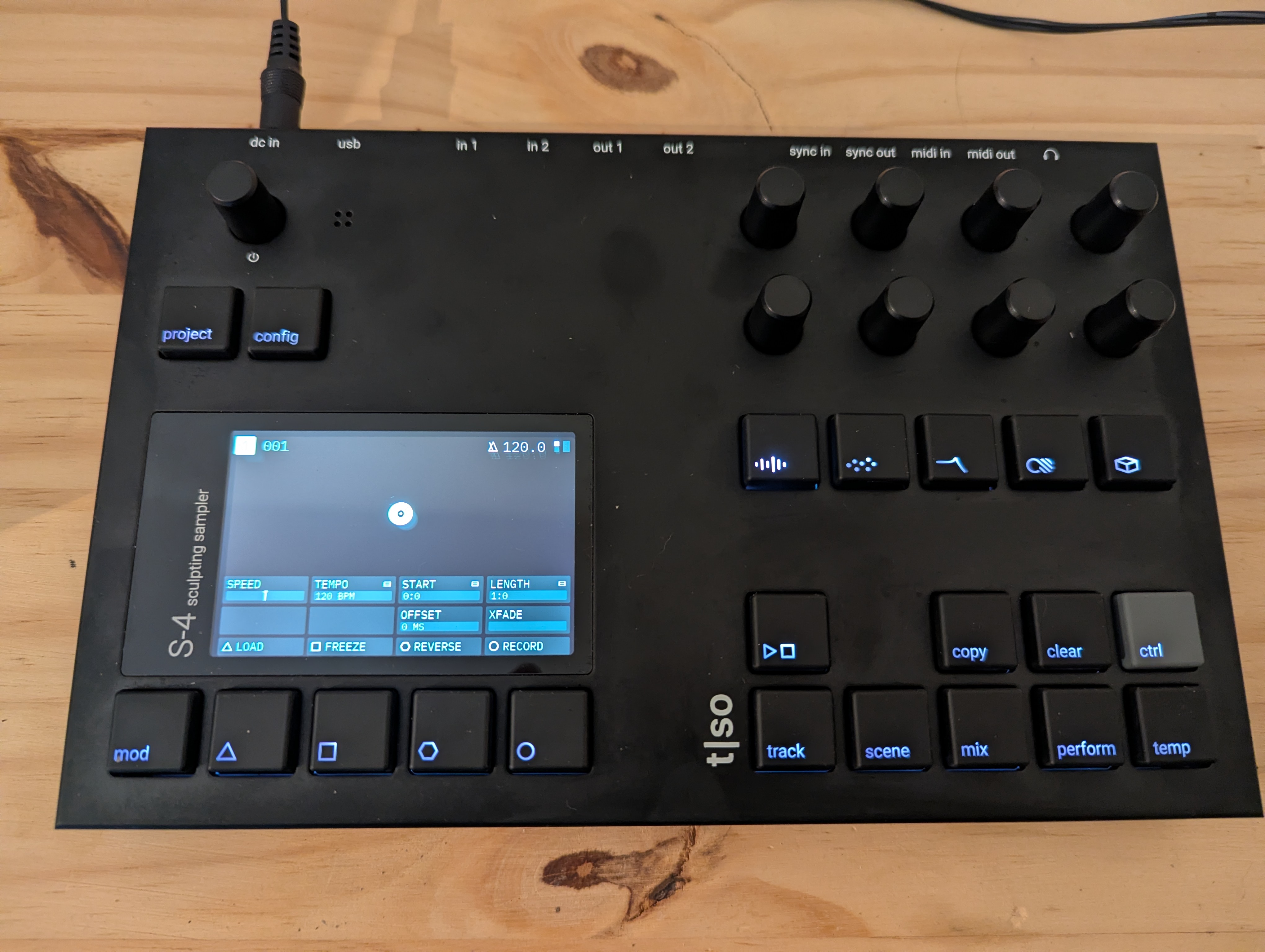 Vends Torso S-4 parfait état