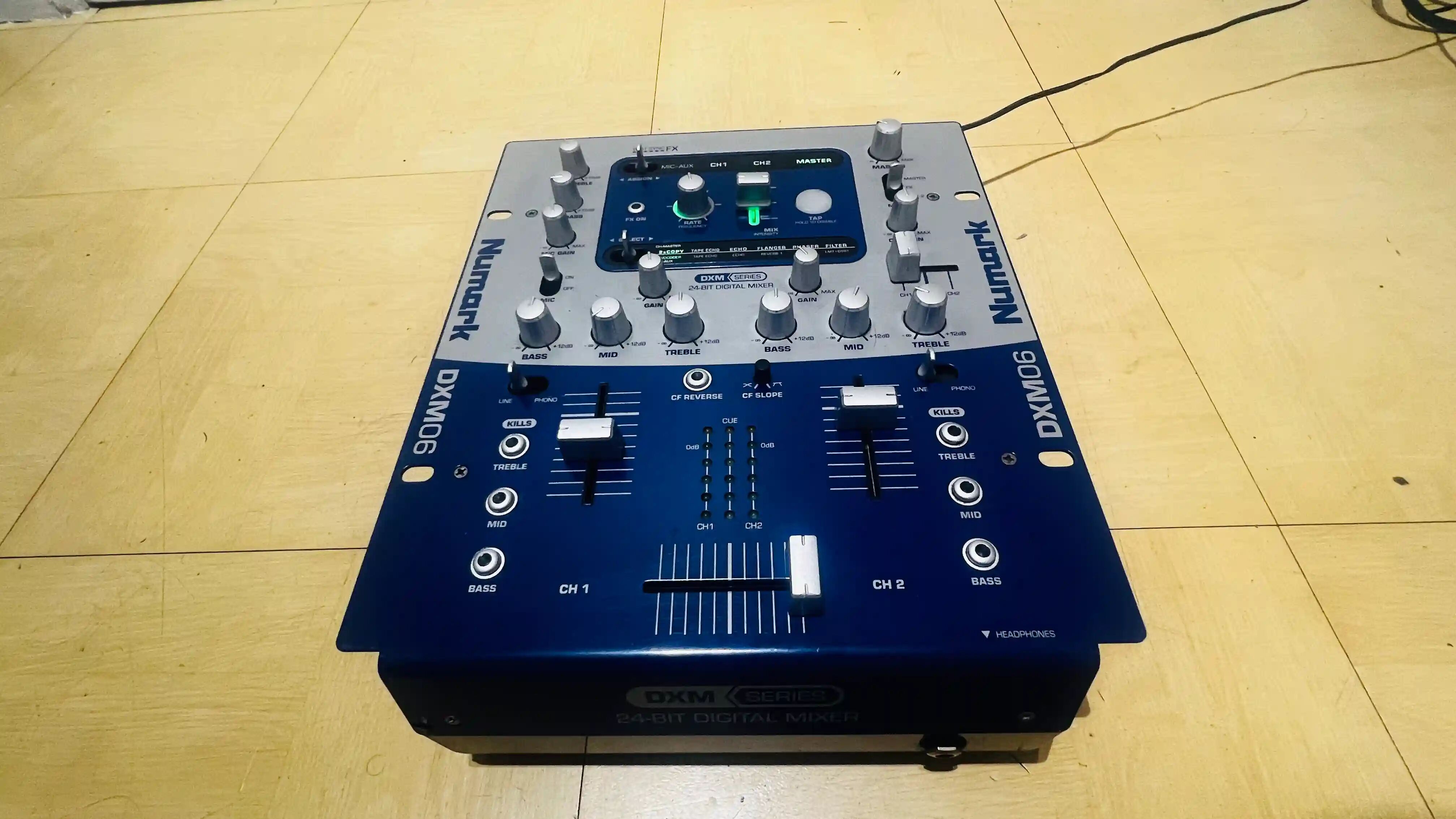 Numark DXM06 (8855)