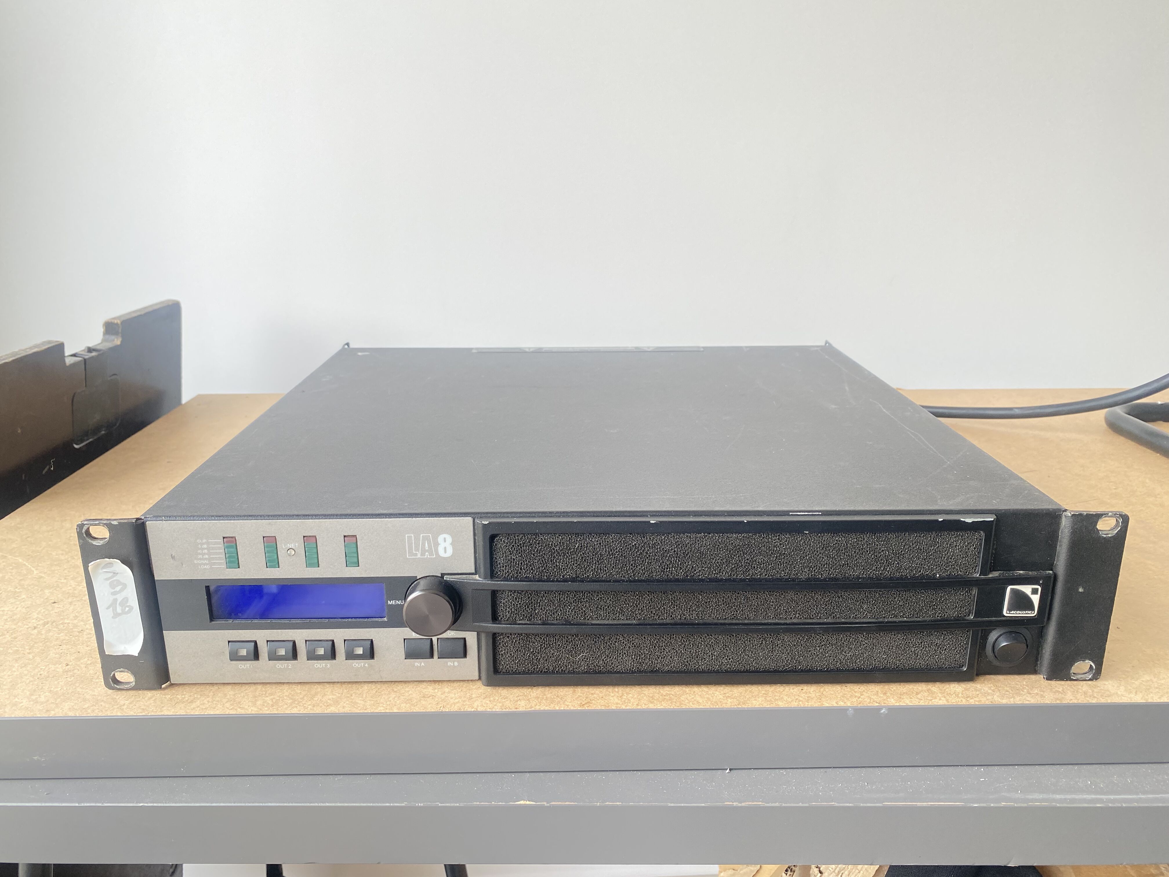 L-Acoustics LA8