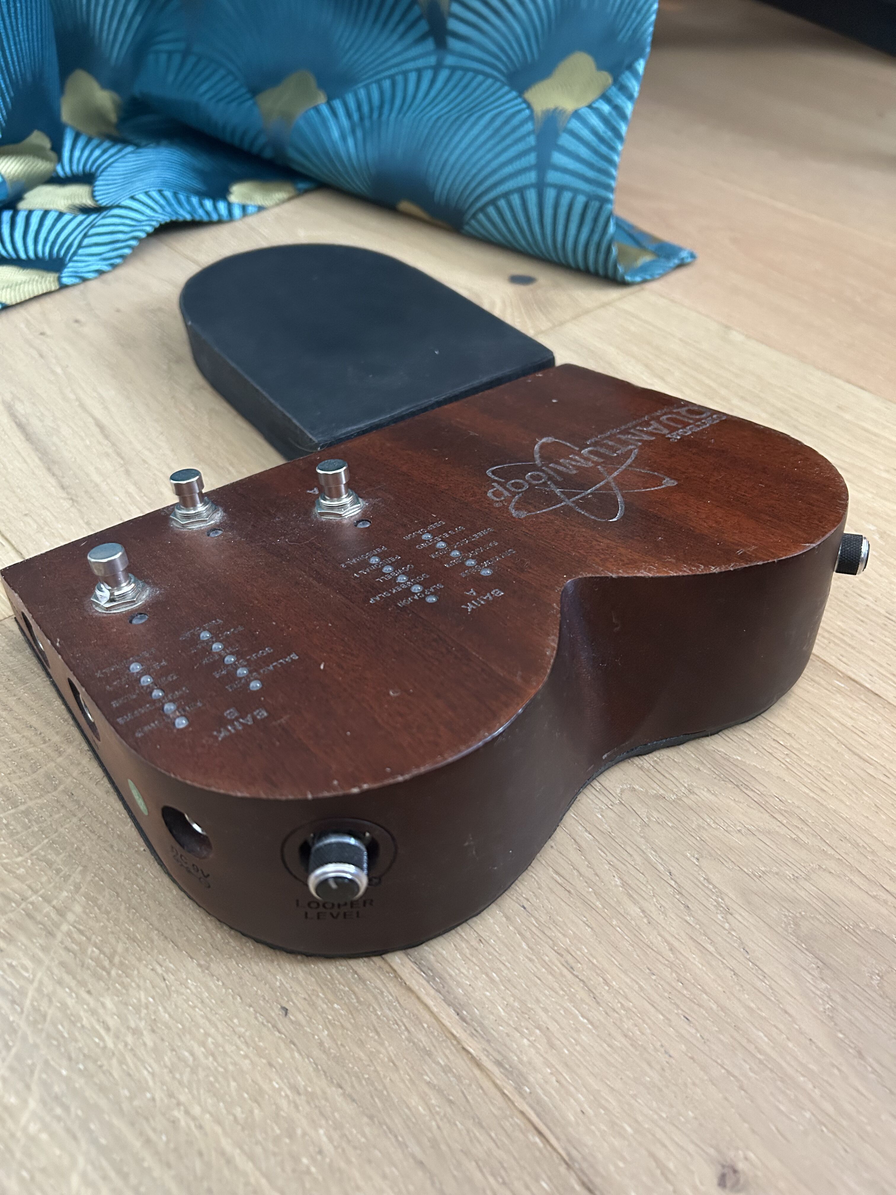 Vends ma stomp box Ortega QUANTUMloop EN BON ETAT