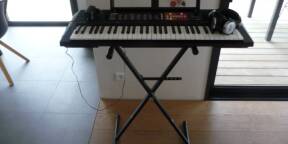 Piano Yamaha PSR-F51 + Stand + Casque