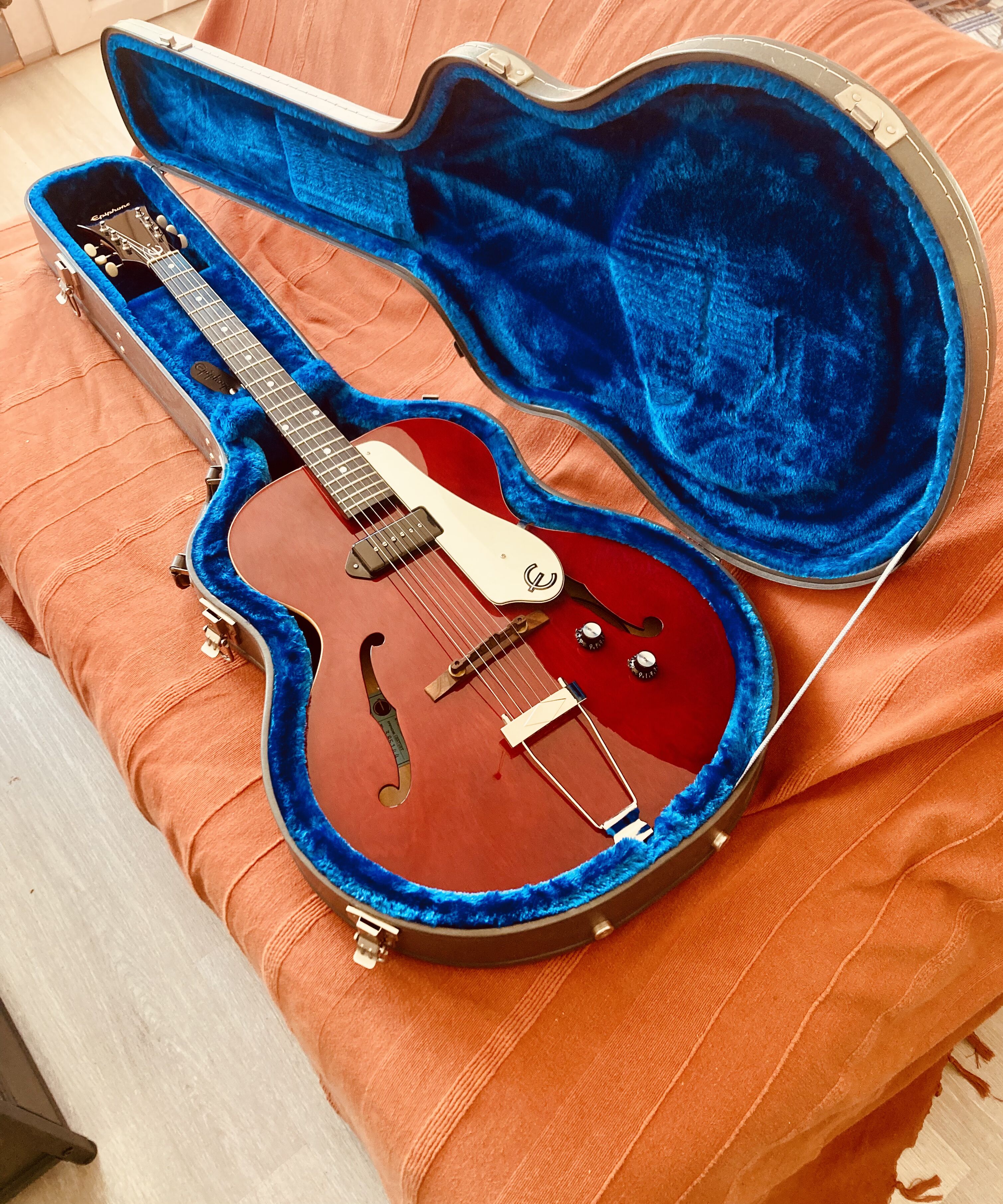 Vends EPIPHONE JAMES BAY SINGATURE CENTURY