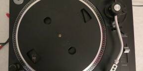 platine vinyles American Audio TTD 2400.