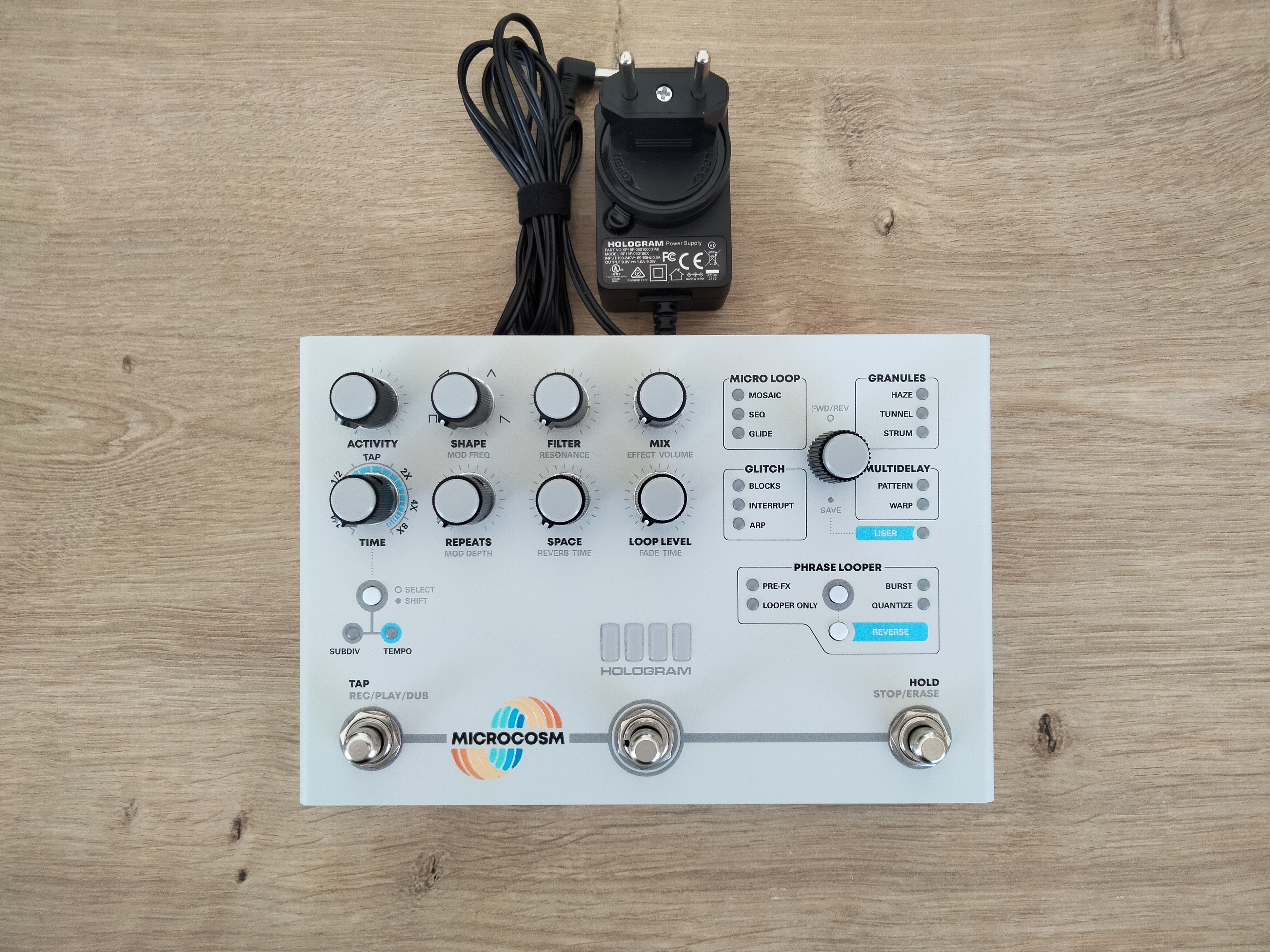 Vends hologram microcosm 