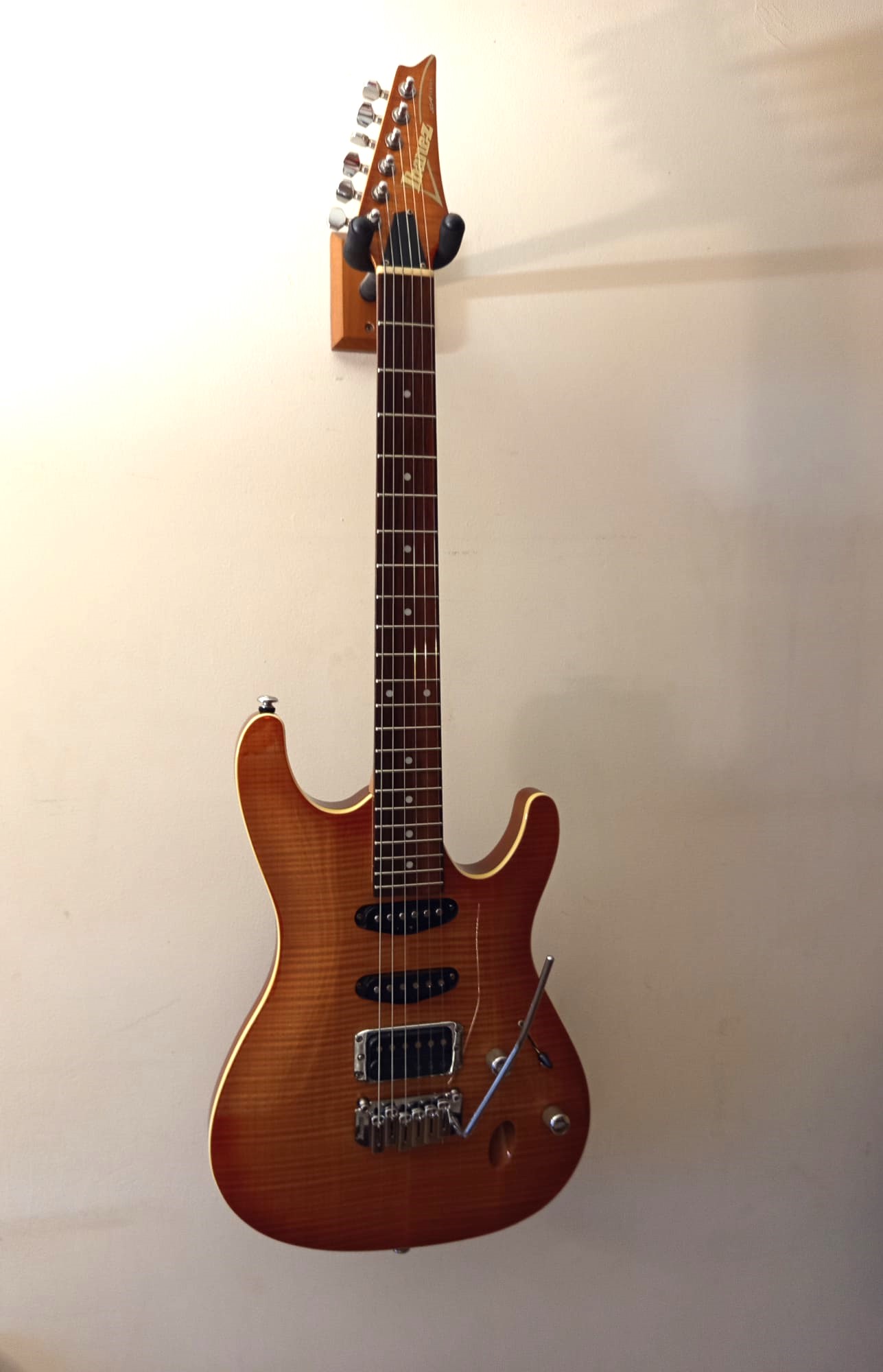 Ibanez SA260FM