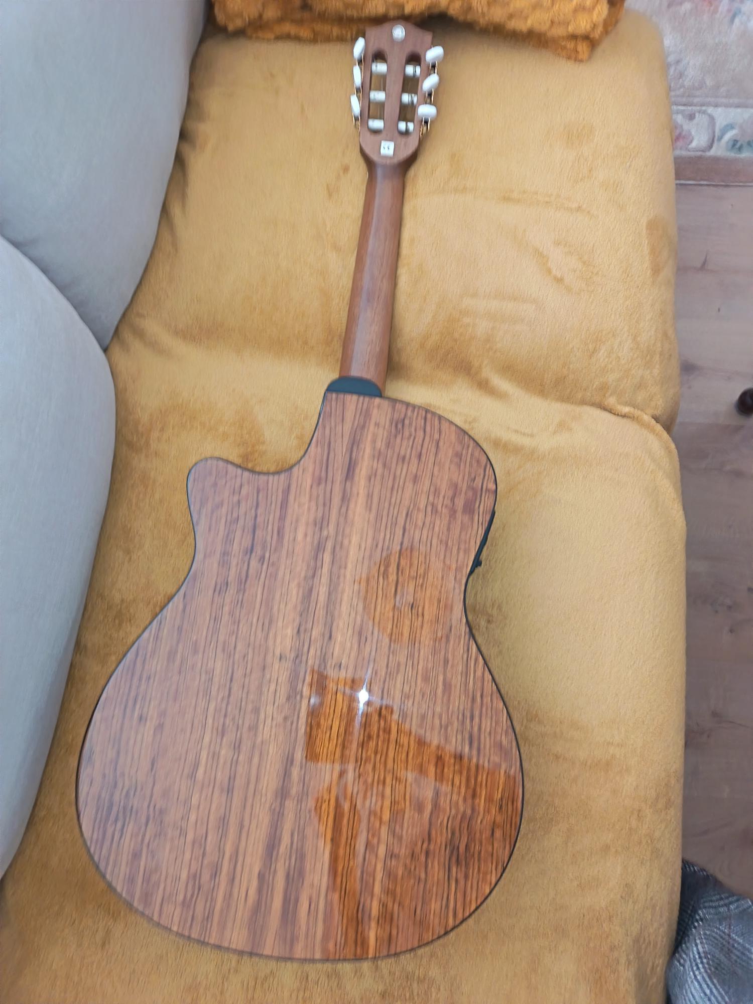 FENDER 4