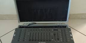 Vends American Dj Adj Dmx Operator 192 + Flight case