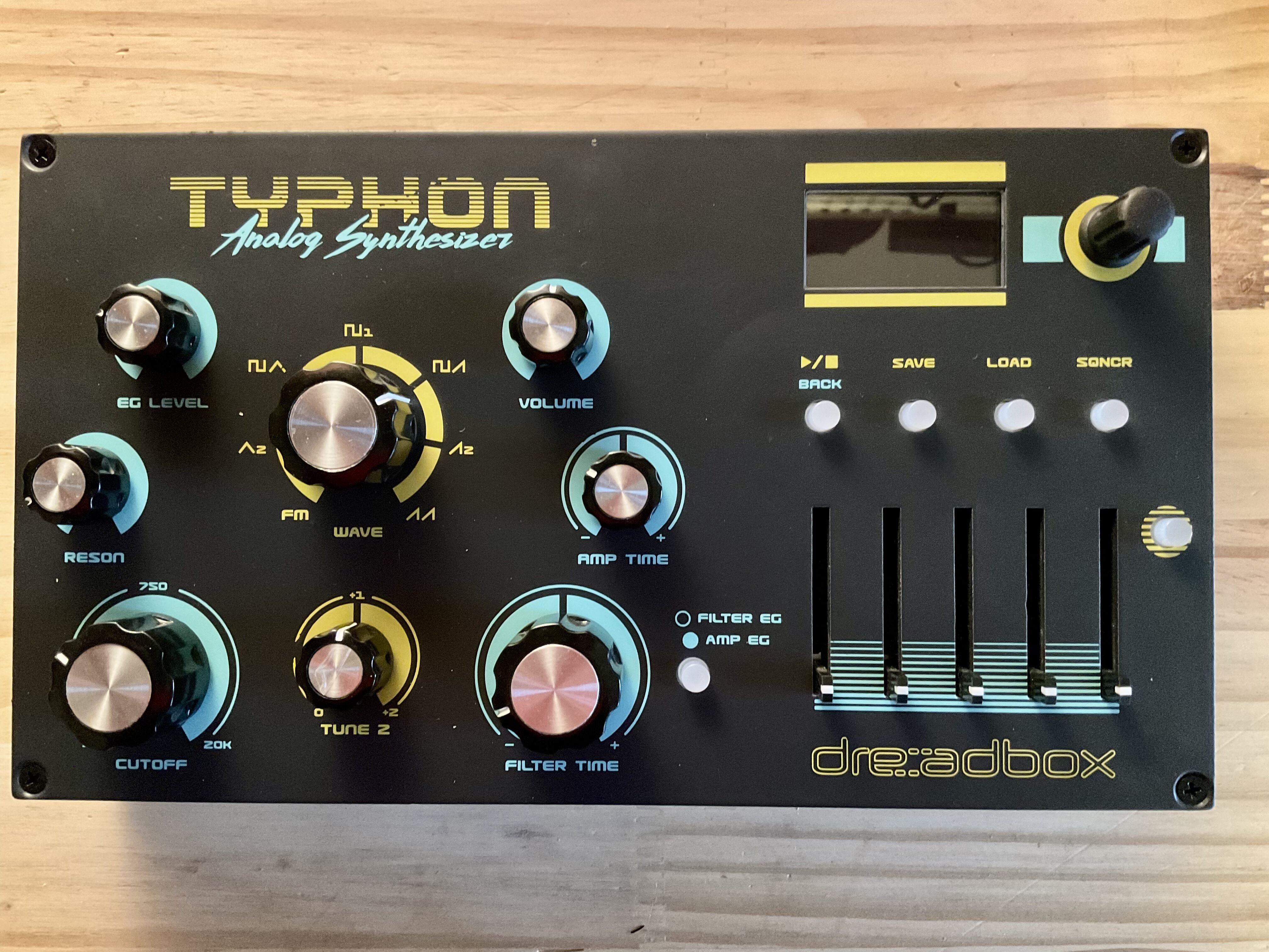 Vends Dreadbox Typhon en très bon état