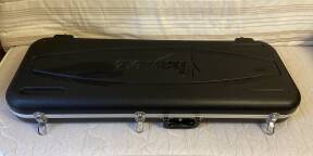 Vends Ibanez RGT6EXFX avec case Ibanez M100C