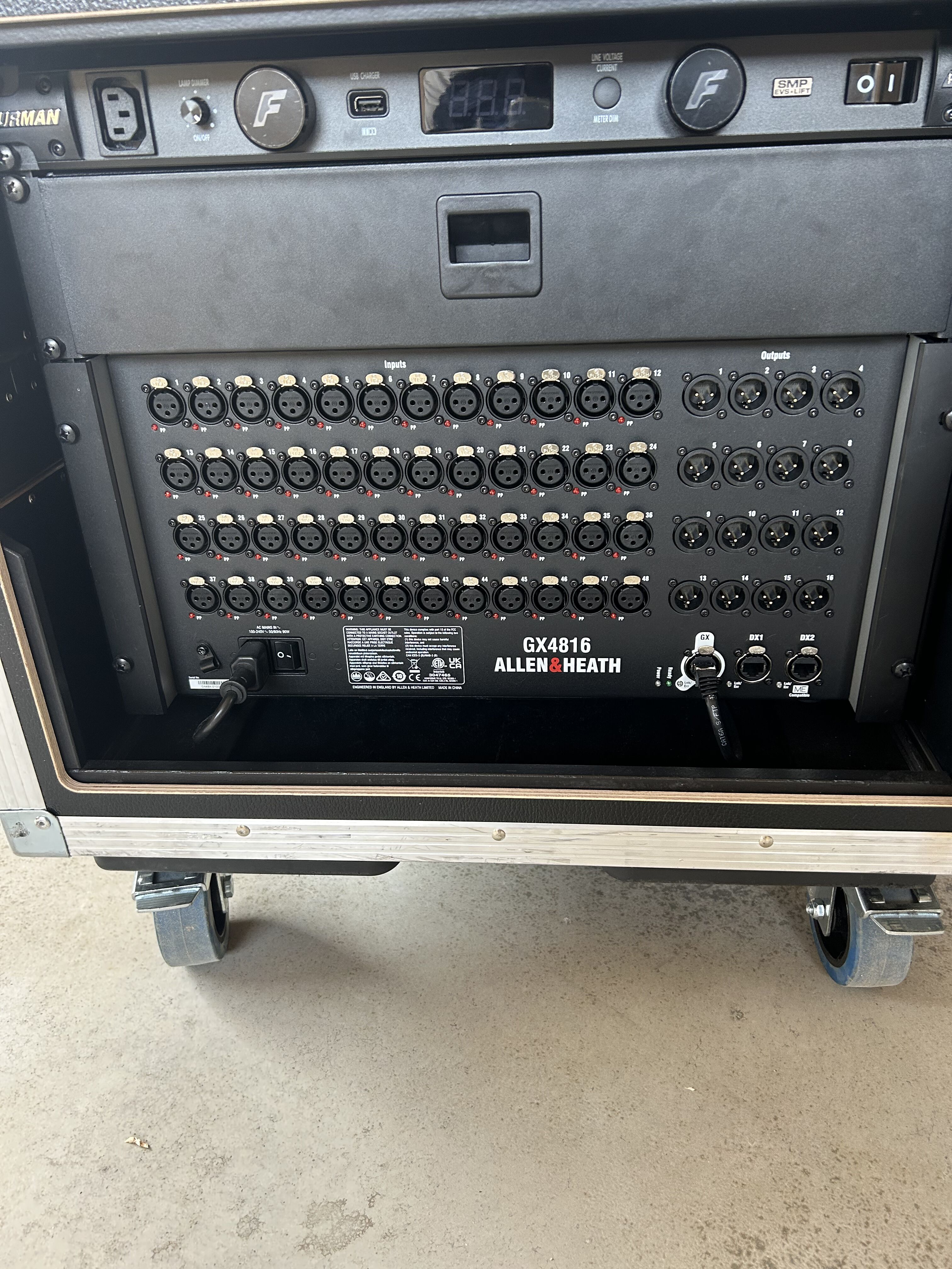 AVANTIS + Flight Case + dPack + Carte Dante + GX4816