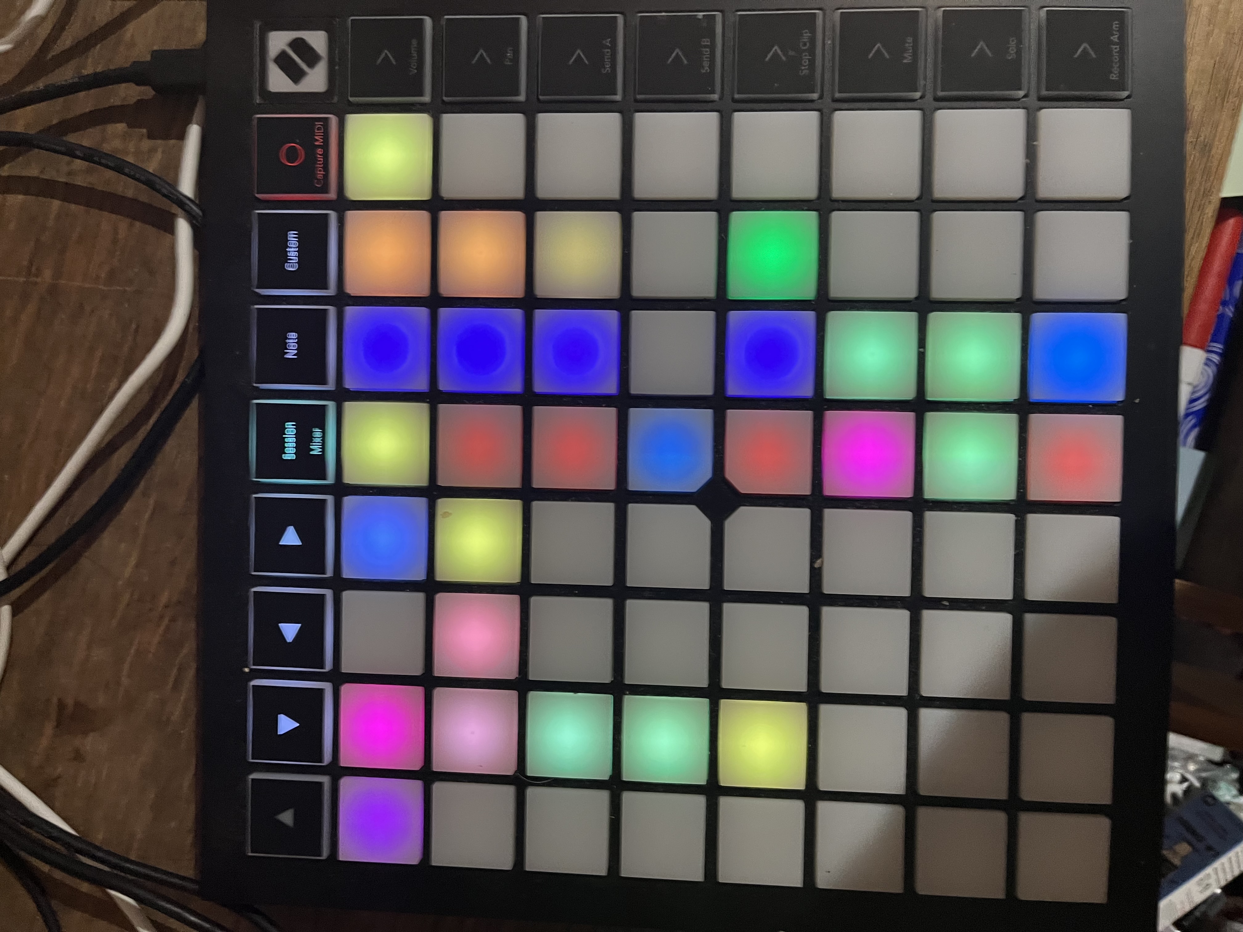 Vends Novation Launchpad X TBE