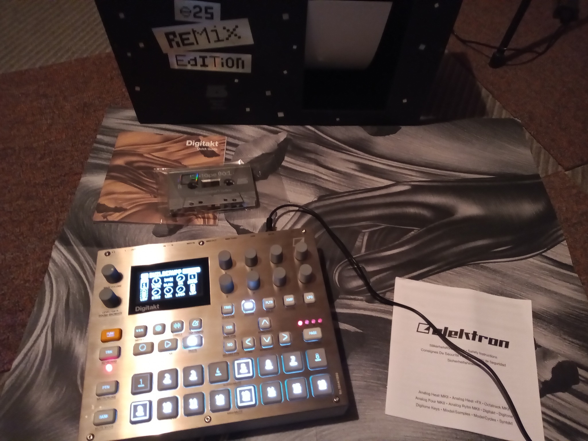 Vends Elektron Digitakt Remix Edition