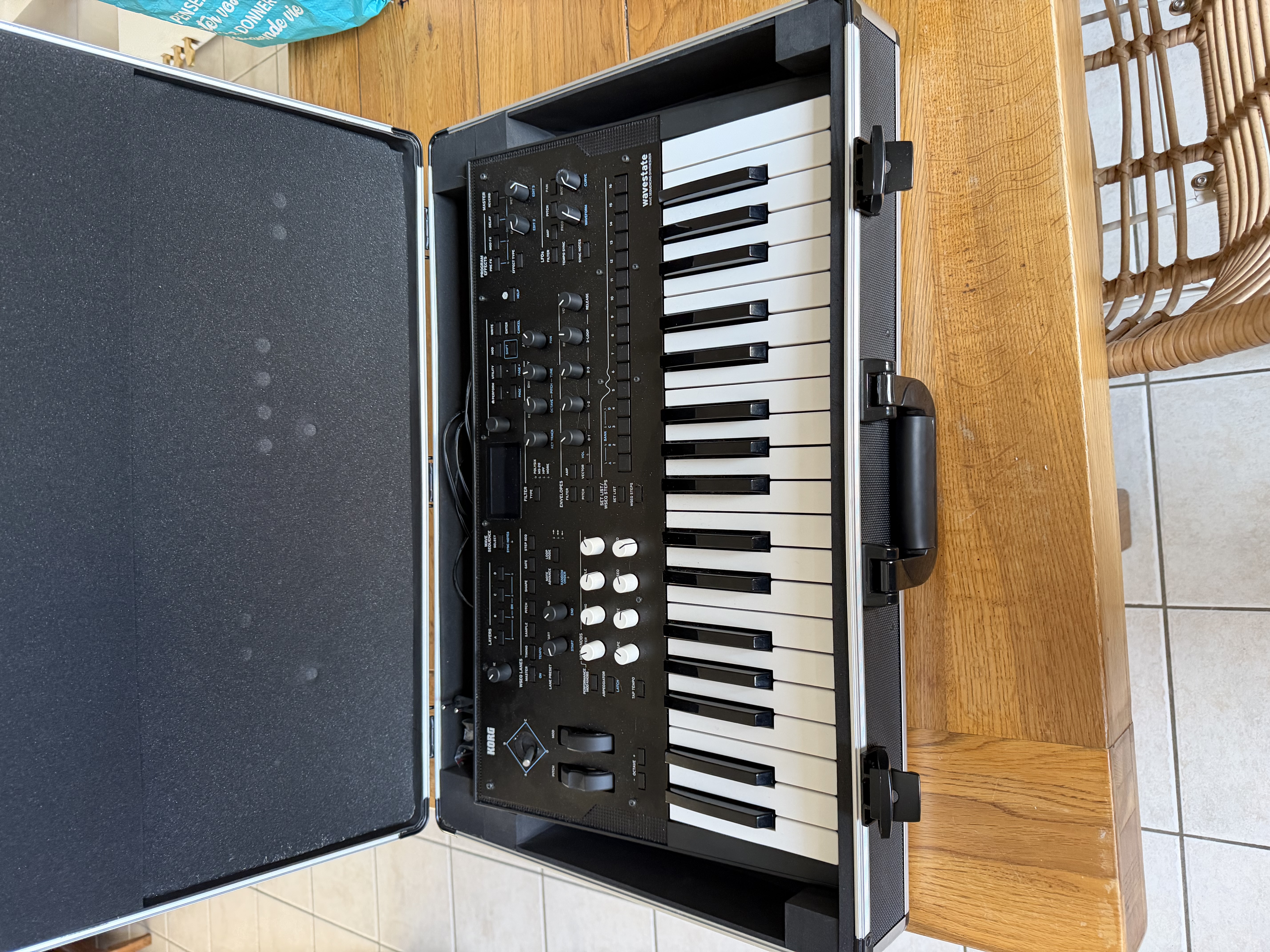 Korg Wavestate MK1  avec Fly et decksaver.