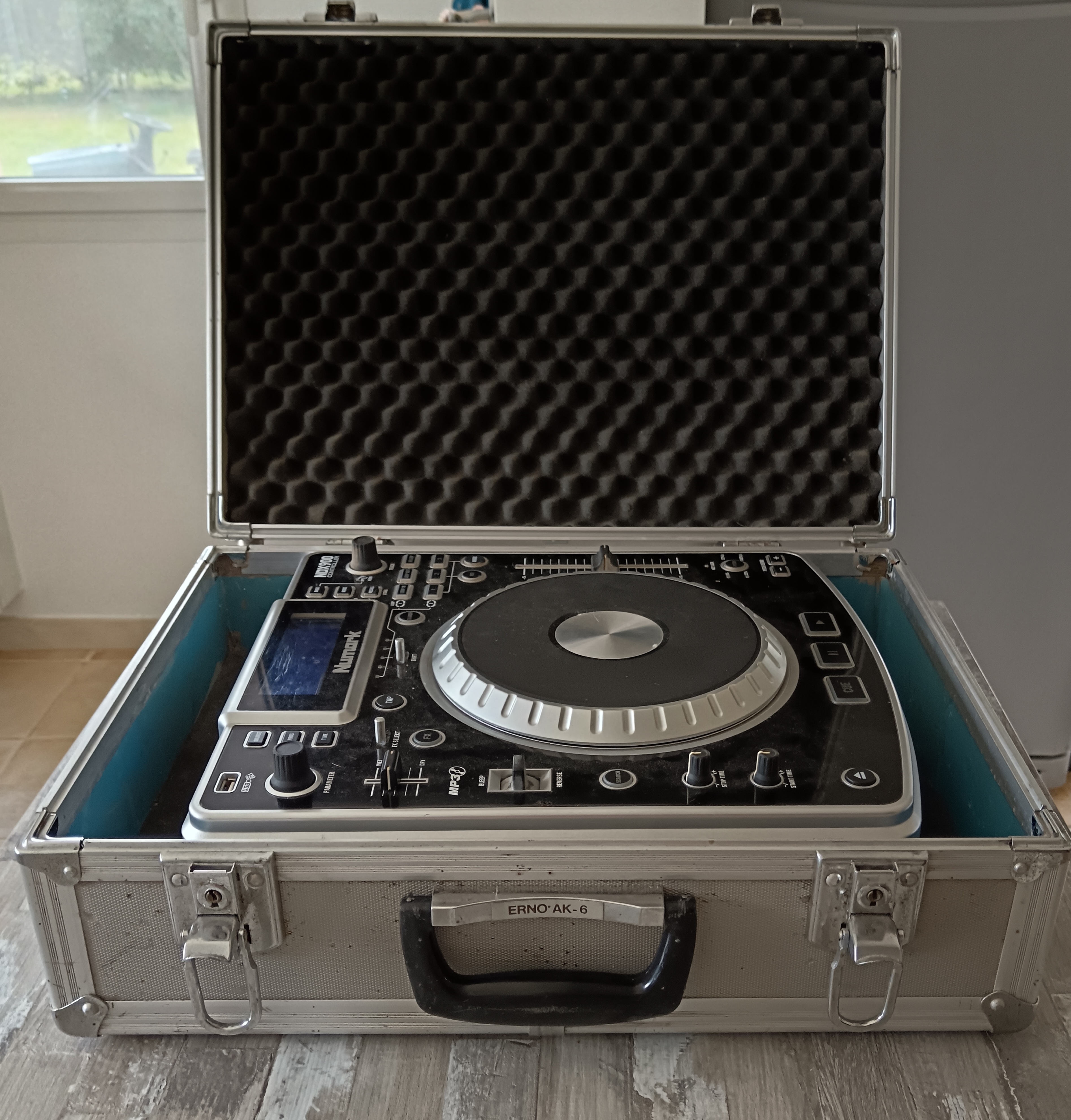 Vends contrôleur DJ USB Numark NDX900 