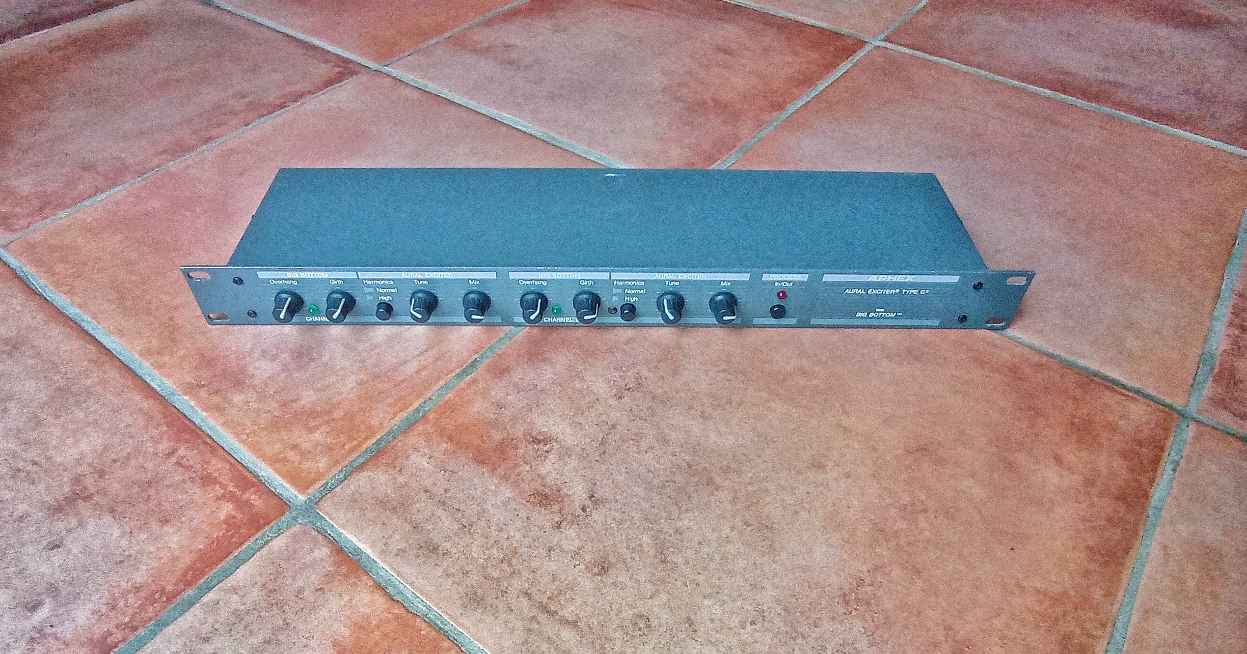  Aphex Aural Exciter Type C2 Model 104 with Big Bottom