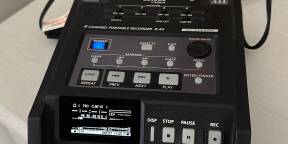 Edirol-R44 à vendre - très peu servi