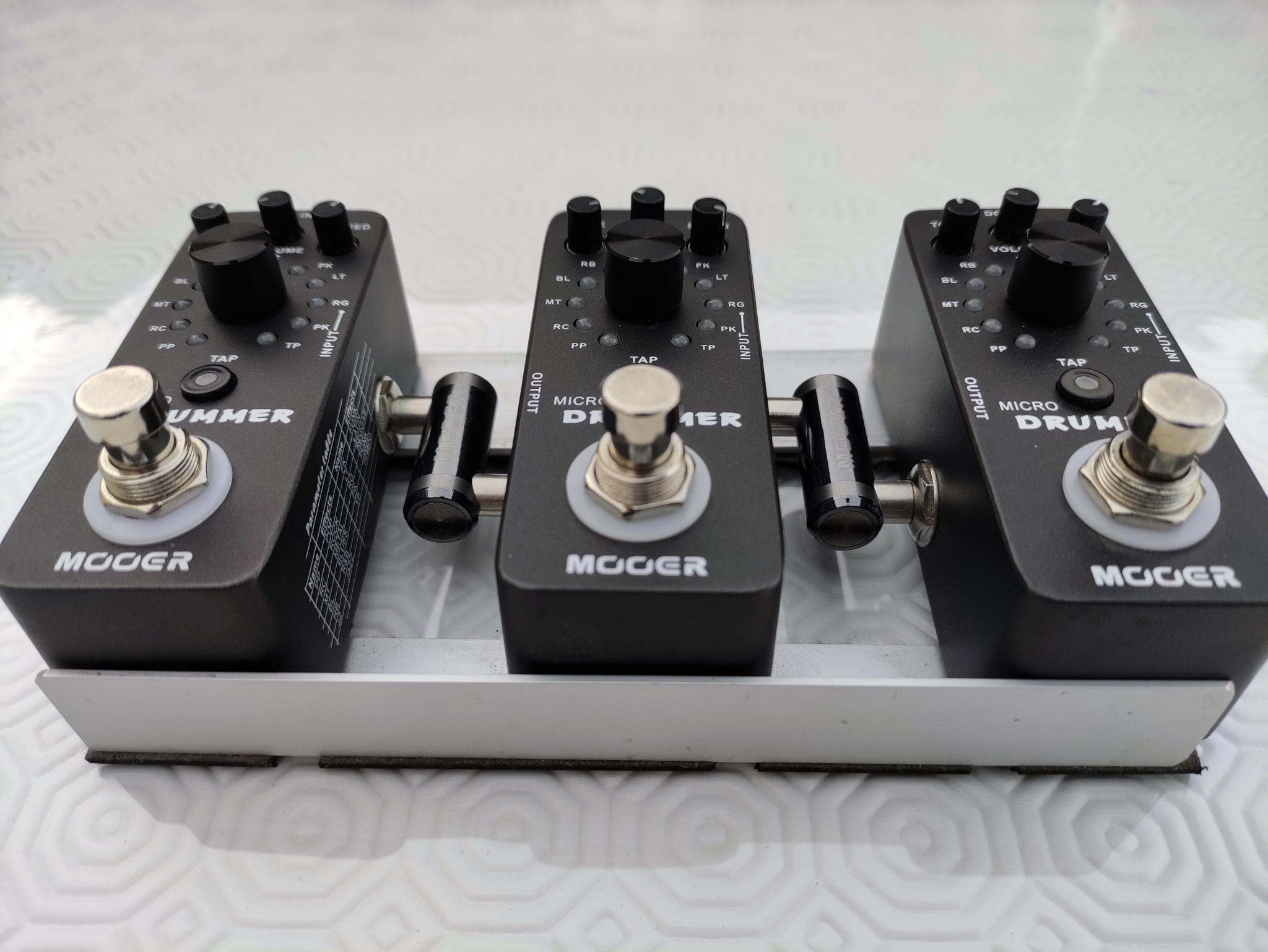 Pédale / boite à rythmes numérique MOOER MICRO DRUMMER comme neuf