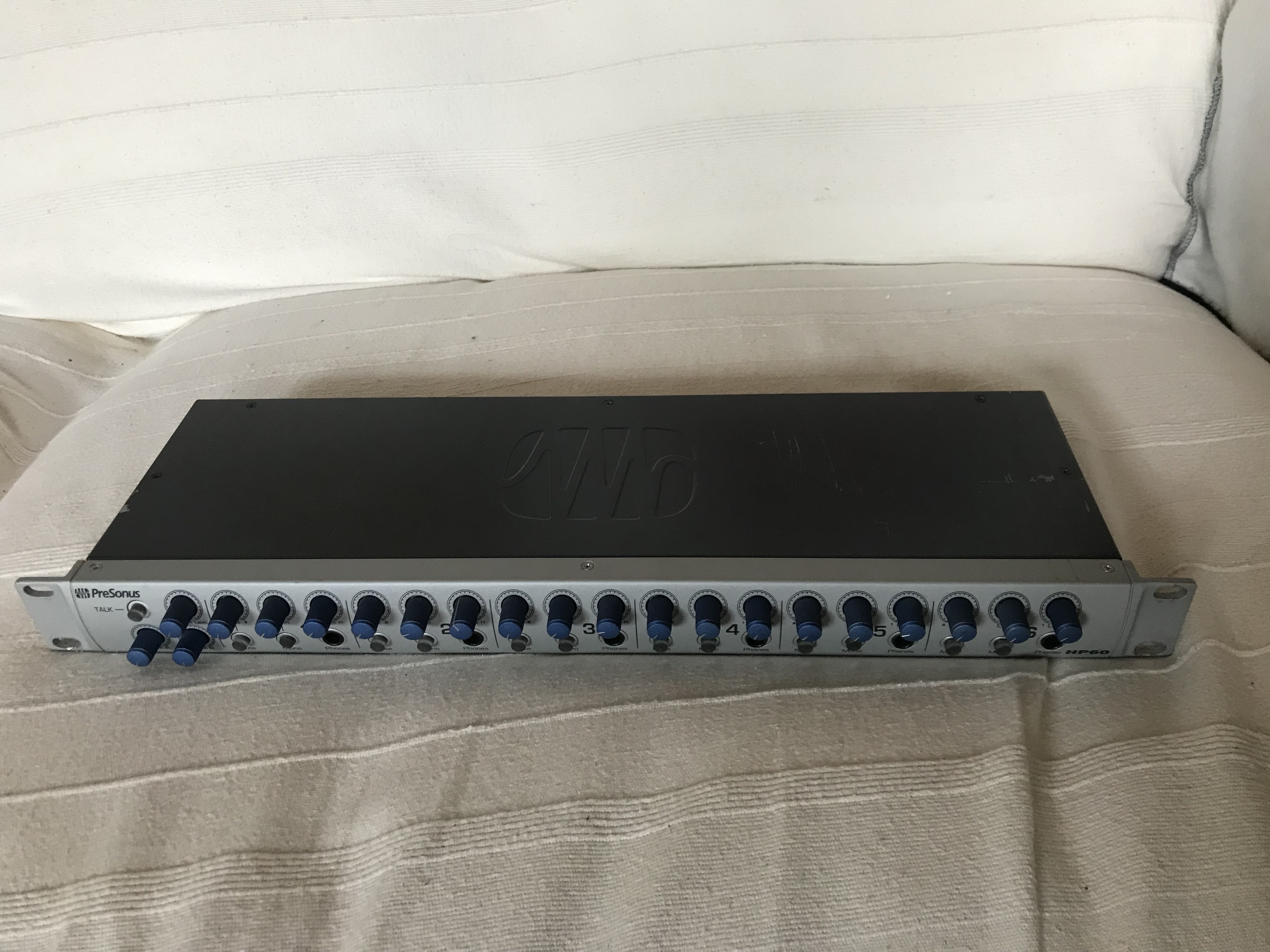 Vends HP60 avec micro d’ordre akg D58 et son support +flexible 