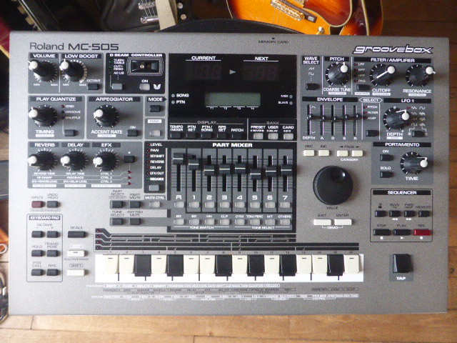 Vends Roland MC 505