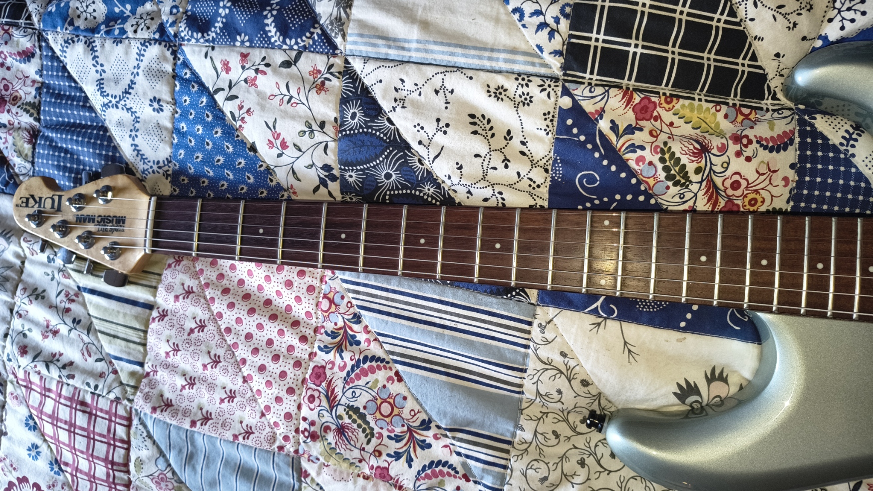 Music Man Luke (Vintage Tremolo) (76860)