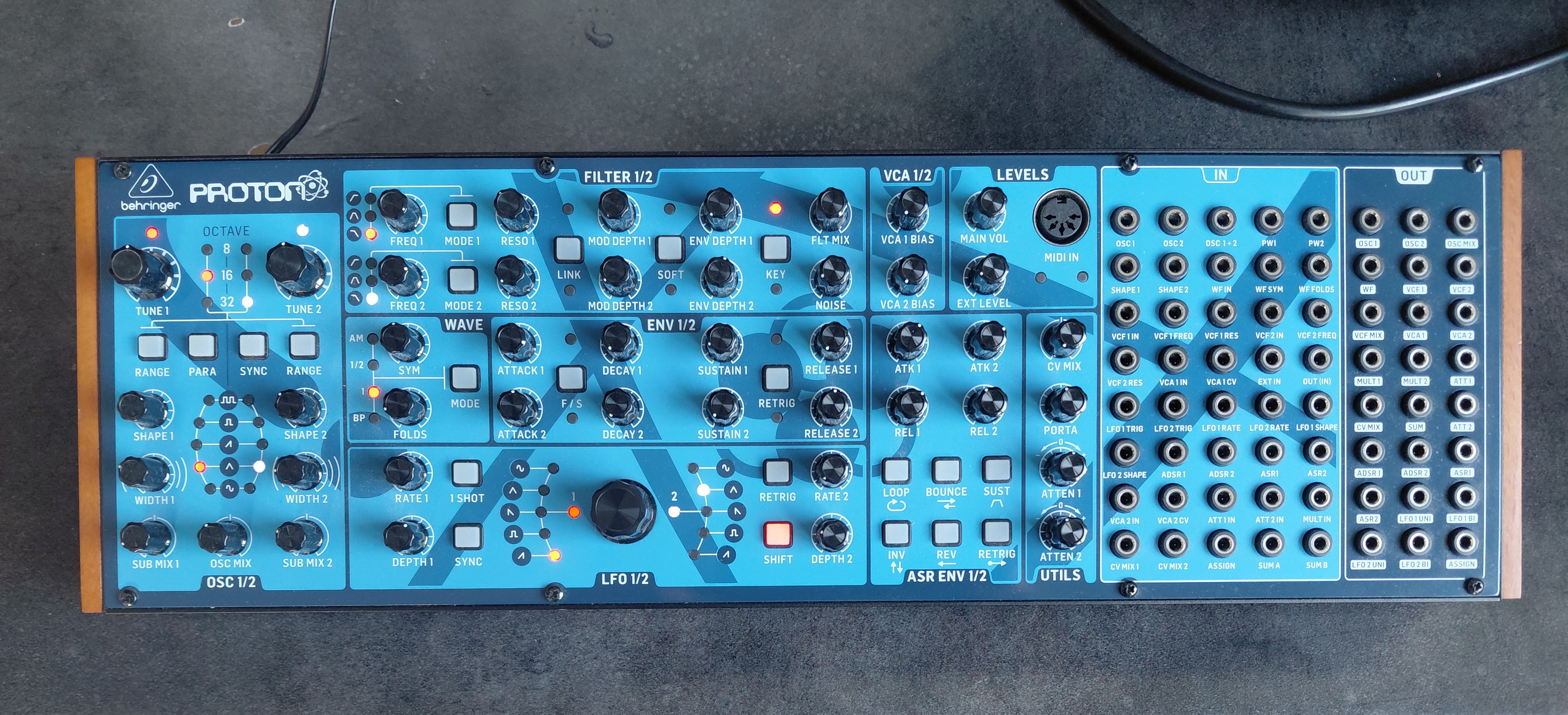 vends behringer proton complet