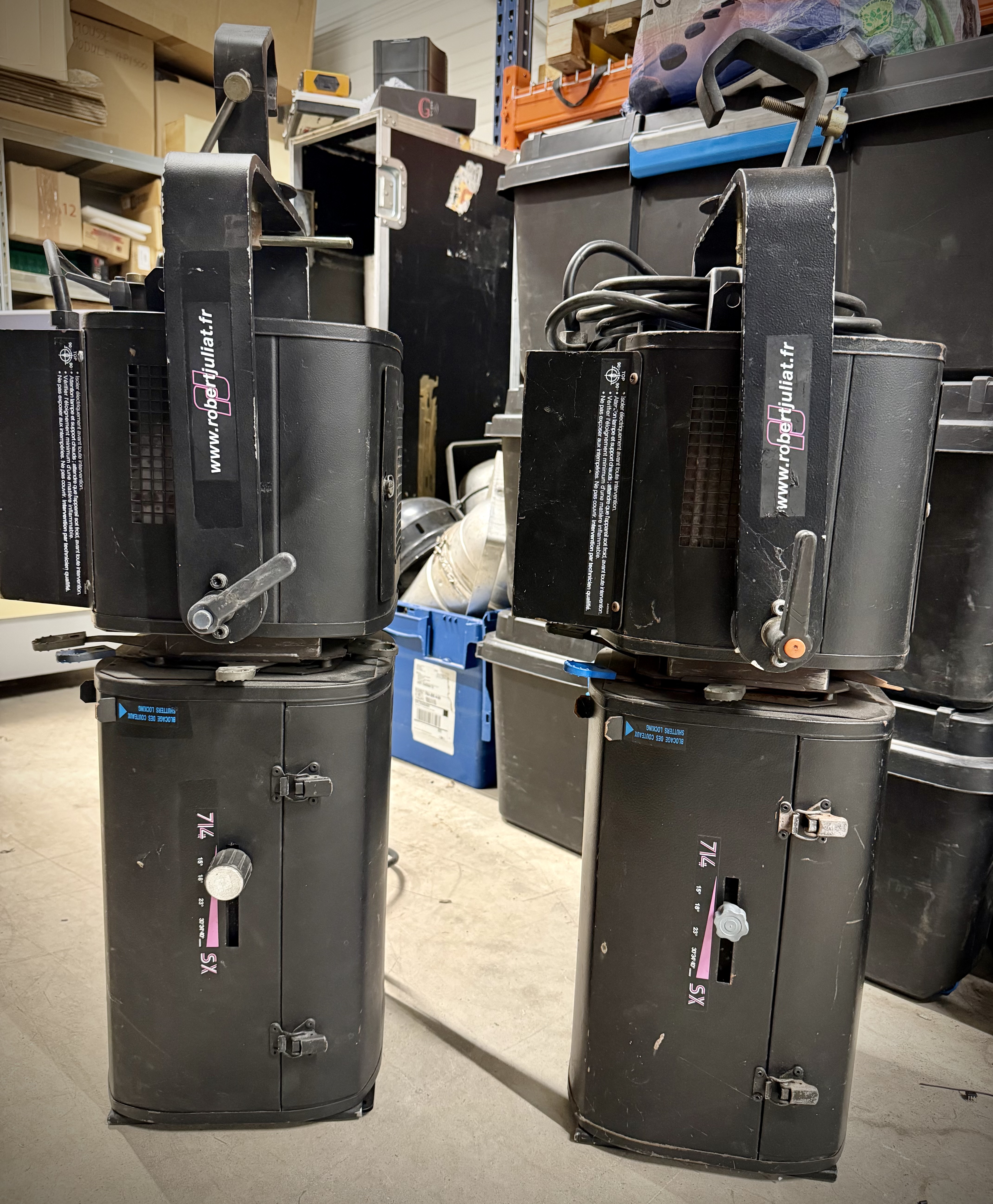 Vends découpe Robert Juliat 714SX 2