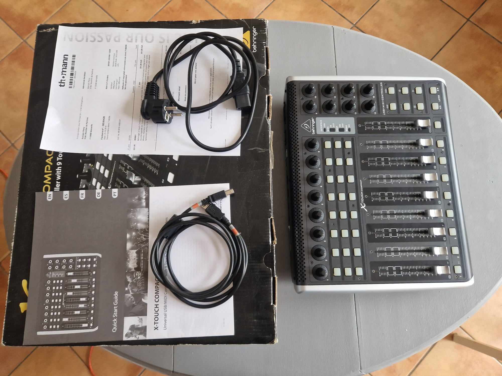 Vends Behringer x touch compact