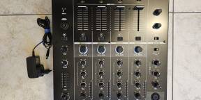 Table mixage dj RELOOP RMX 44 BT (4 VOIES - BT)
