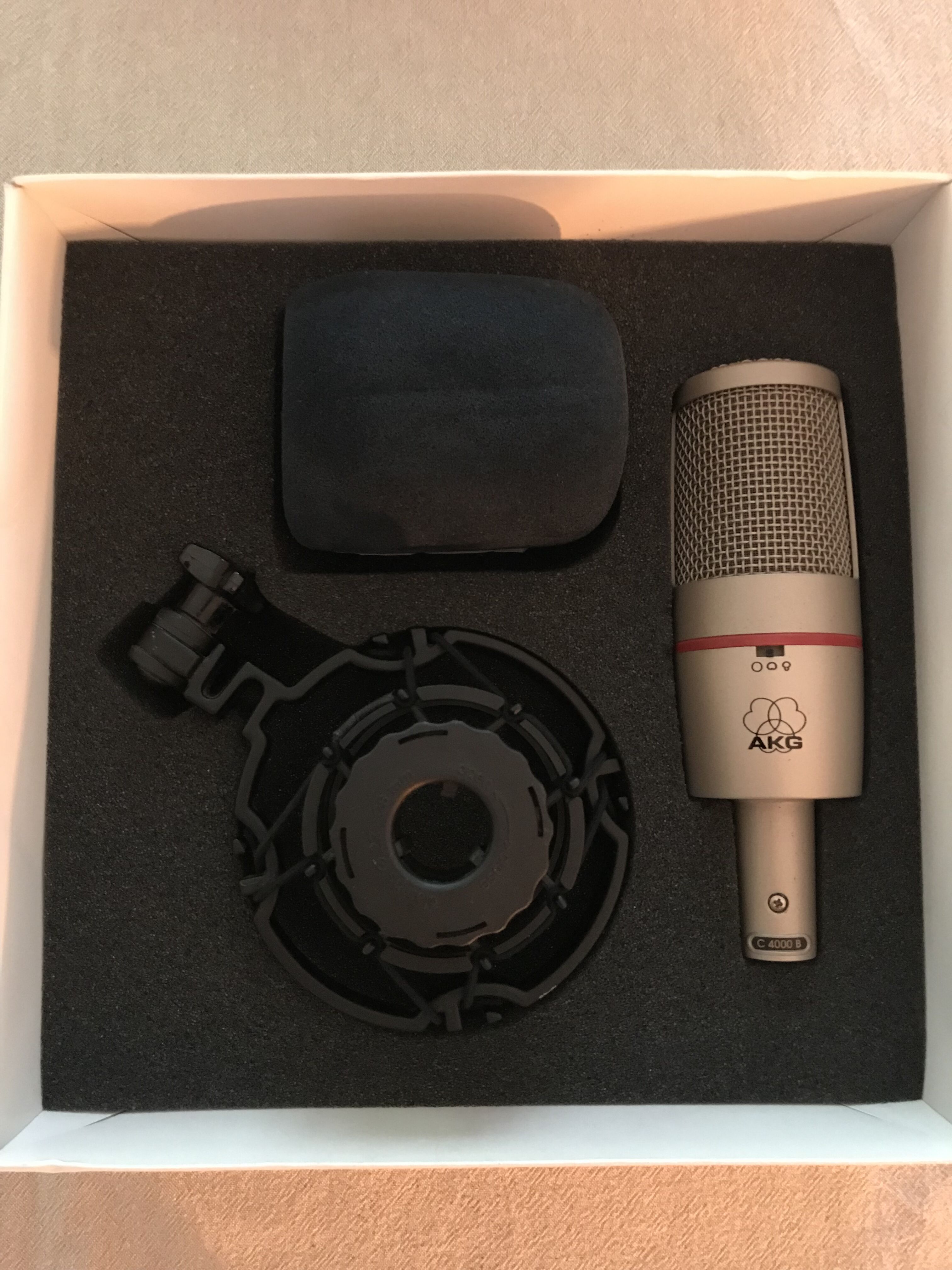 Vends AKG C4000 B
