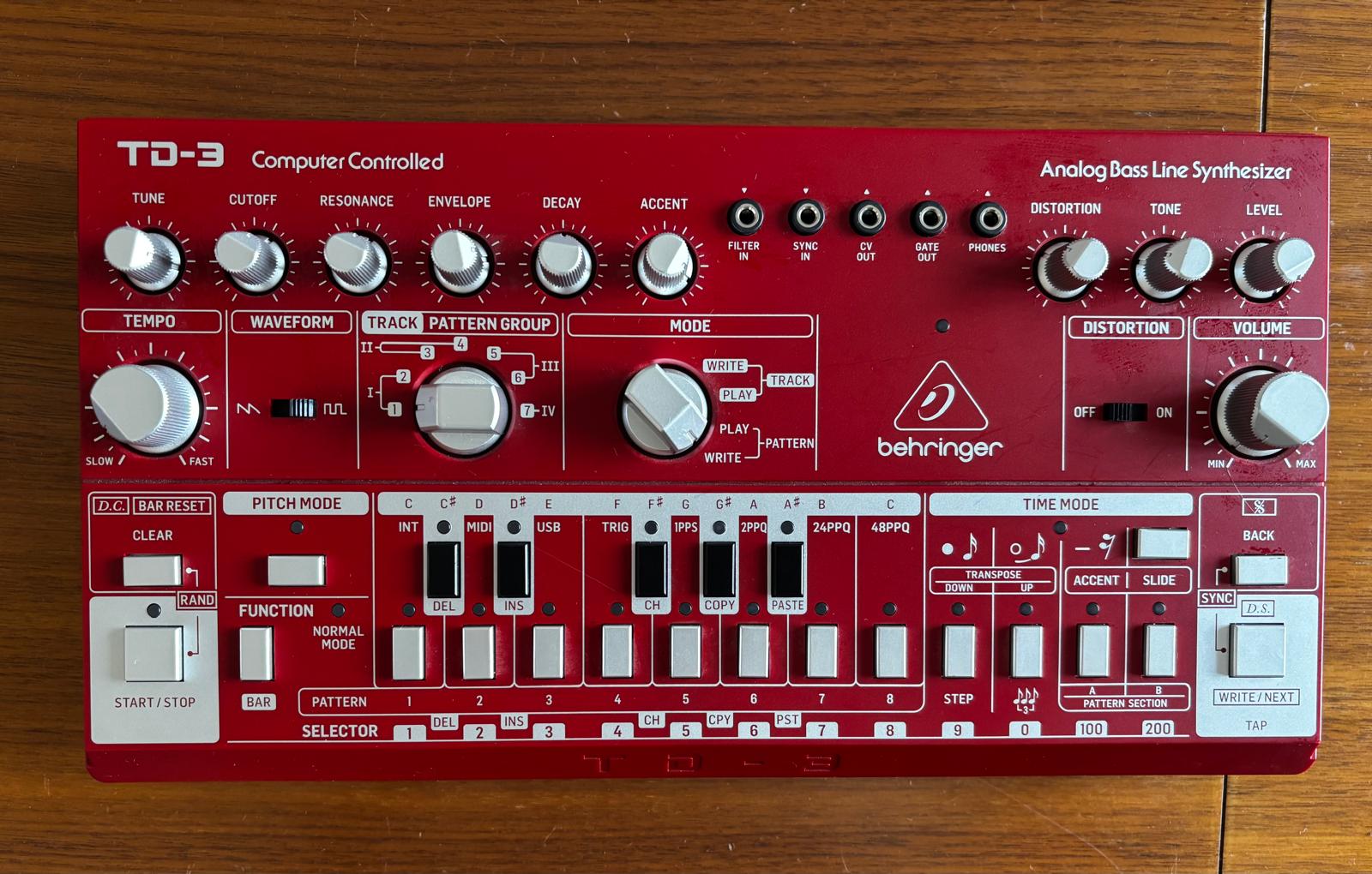 Vends TD-3 rouge en parfait état