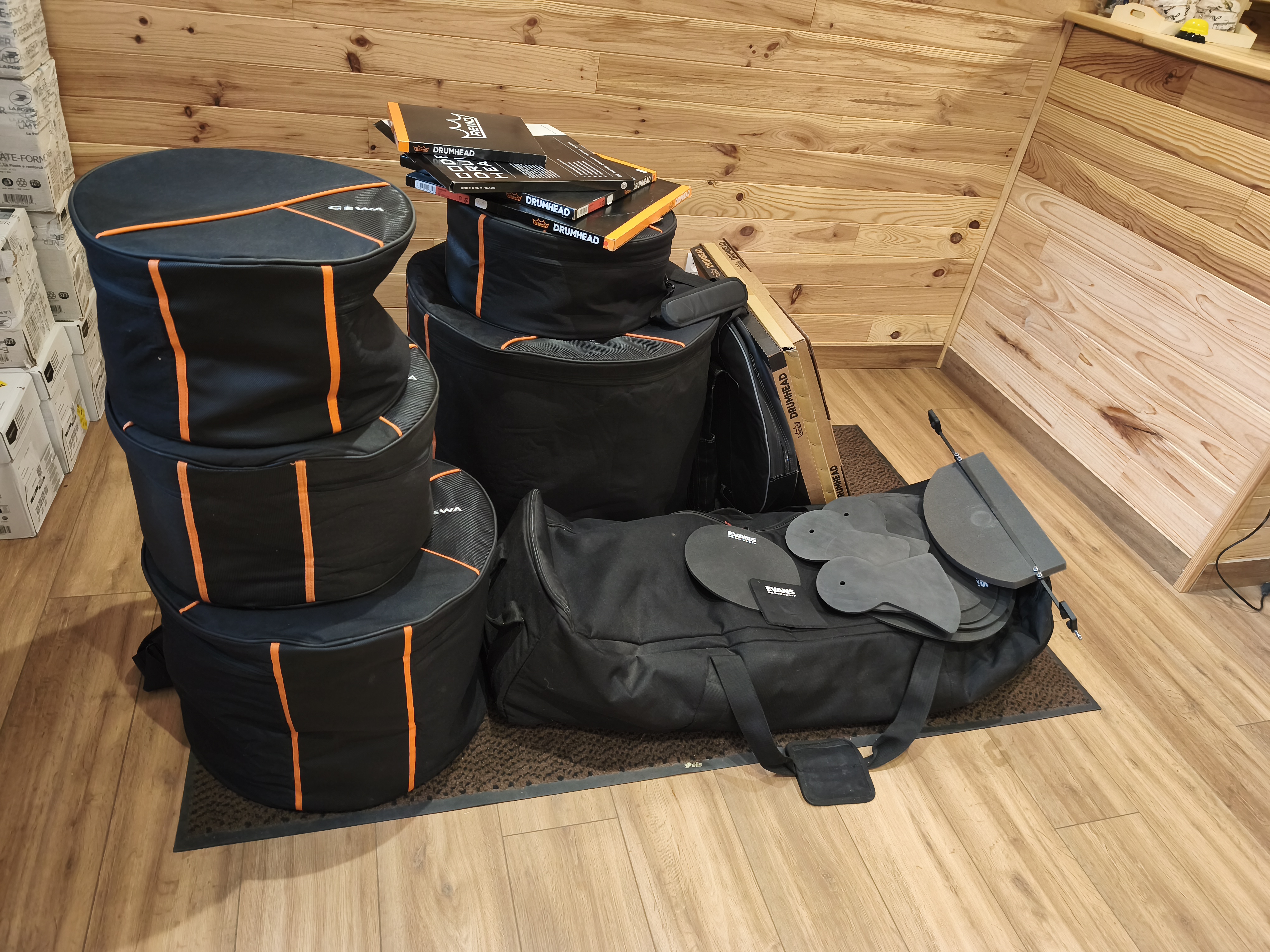 Vends batterie DW DESIGN TOBACCO FURST