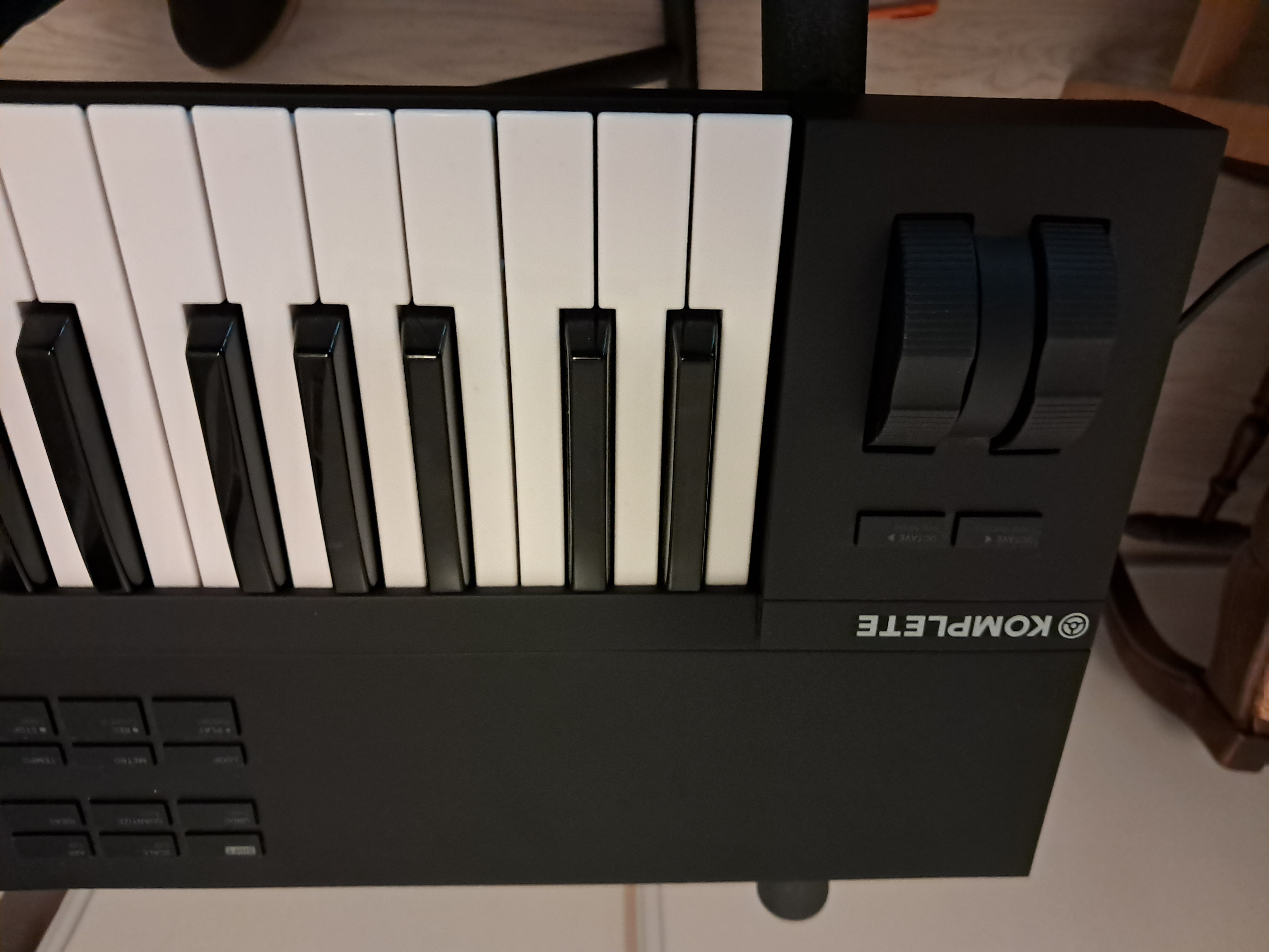 Vends Komplete 15 Ultimate de Native instruments