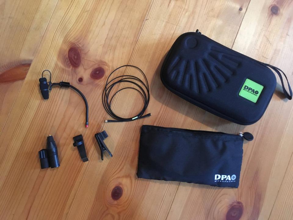 Microphone universel DPA 4099 avec adaptateurs